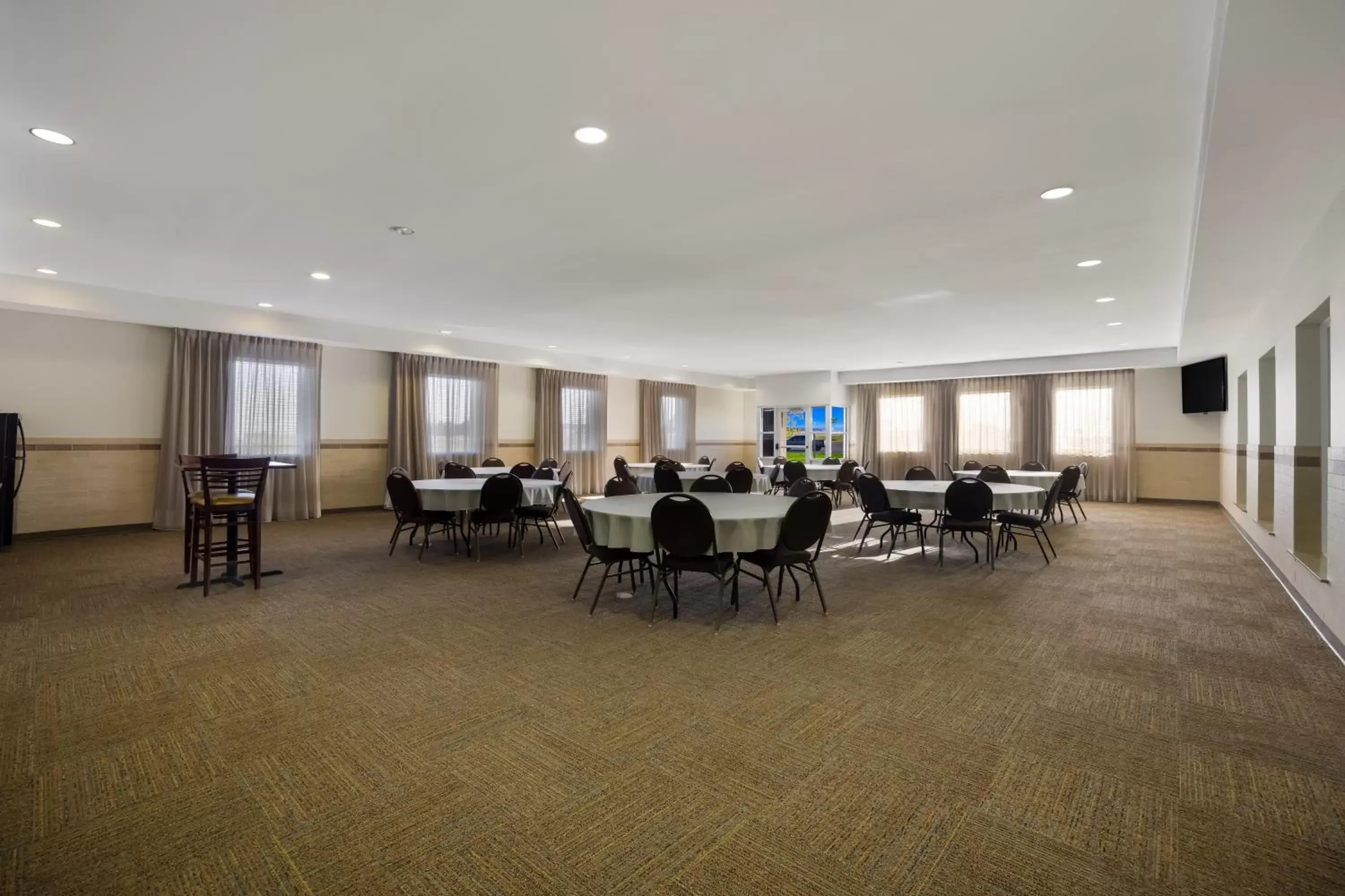 Meeting/conference room, Restaurant/Places to Eat in Sleep Inn & Suites Colby