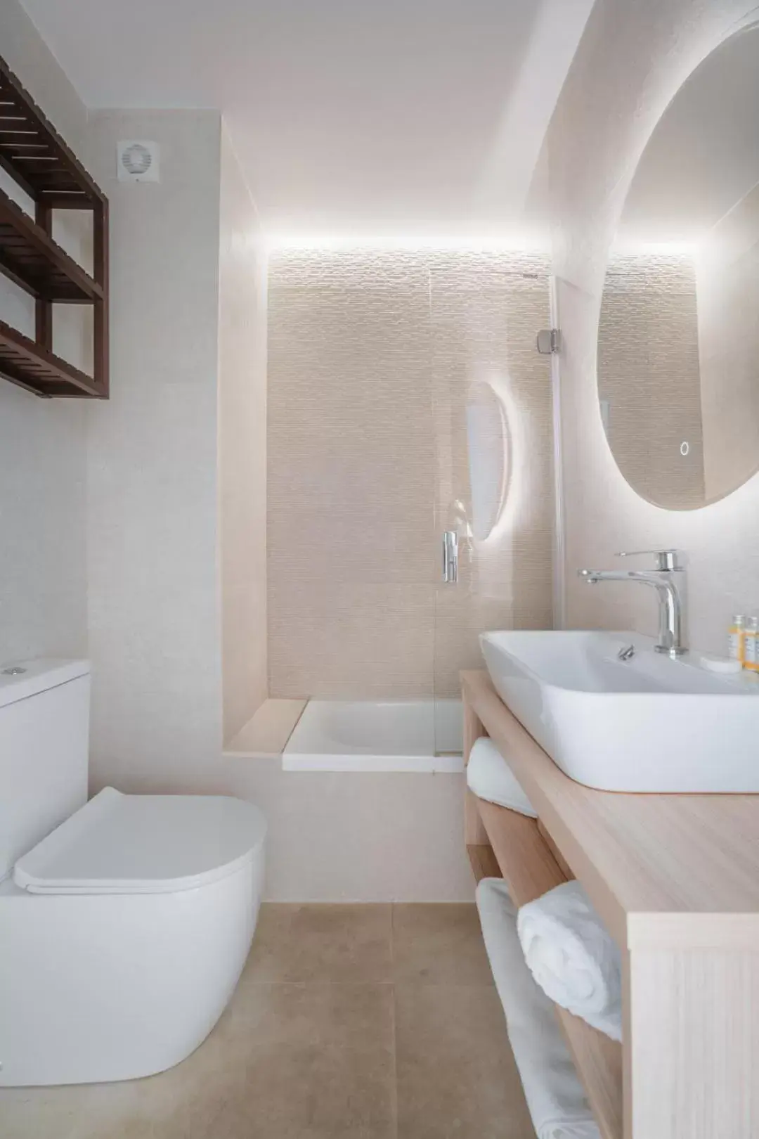 Bathroom in Portomar Apartments