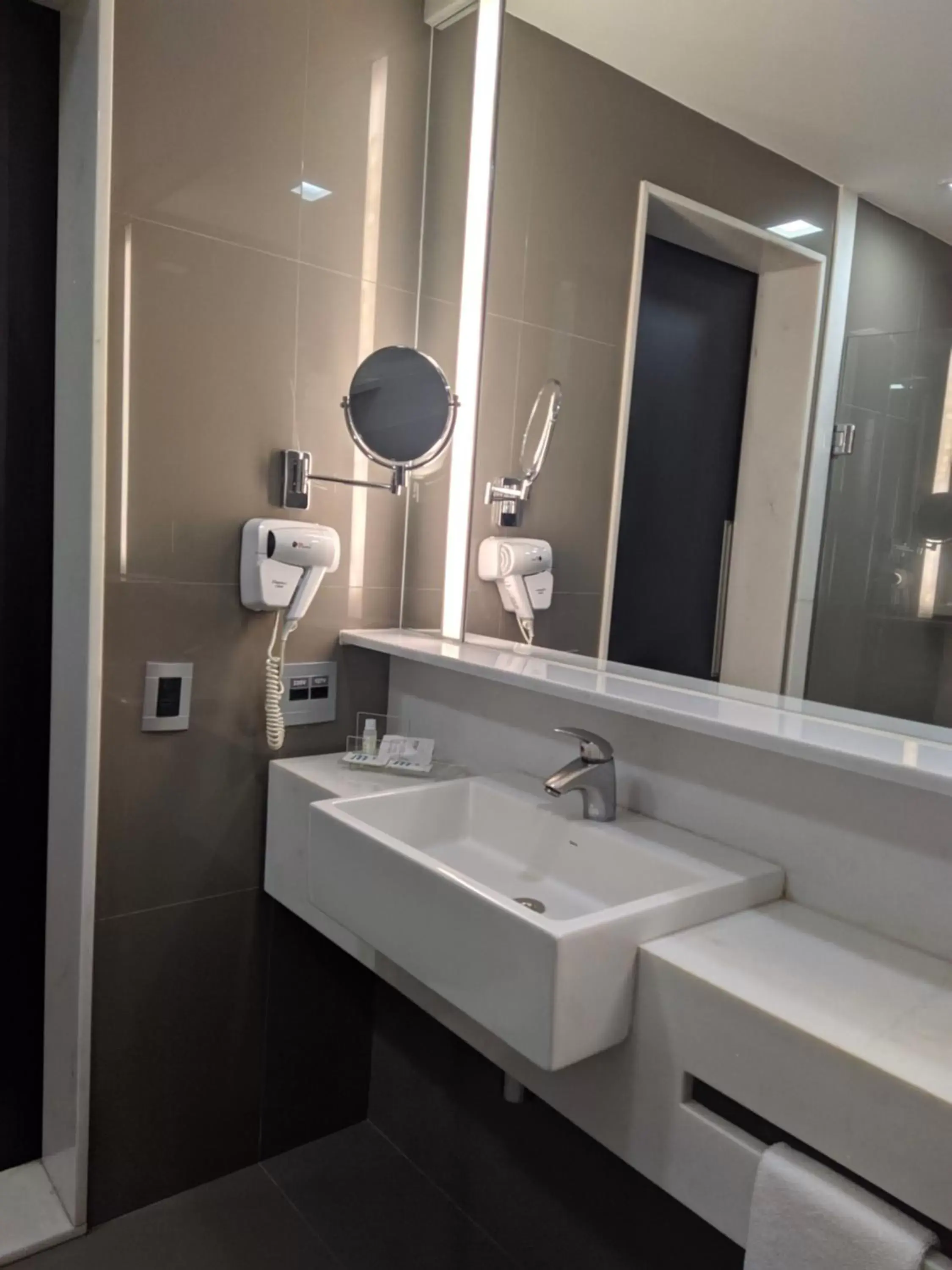 Bathroom in Mercure Uberlândia Plaza Shopping