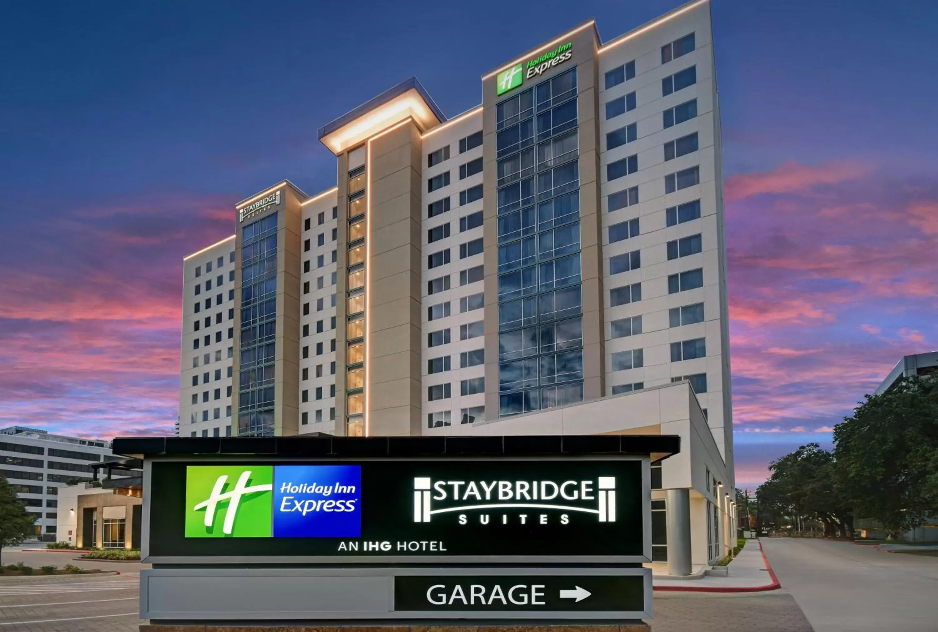 Property Building in Holiday Inn Express - Houston - Galleria Area, an IHG Hotel