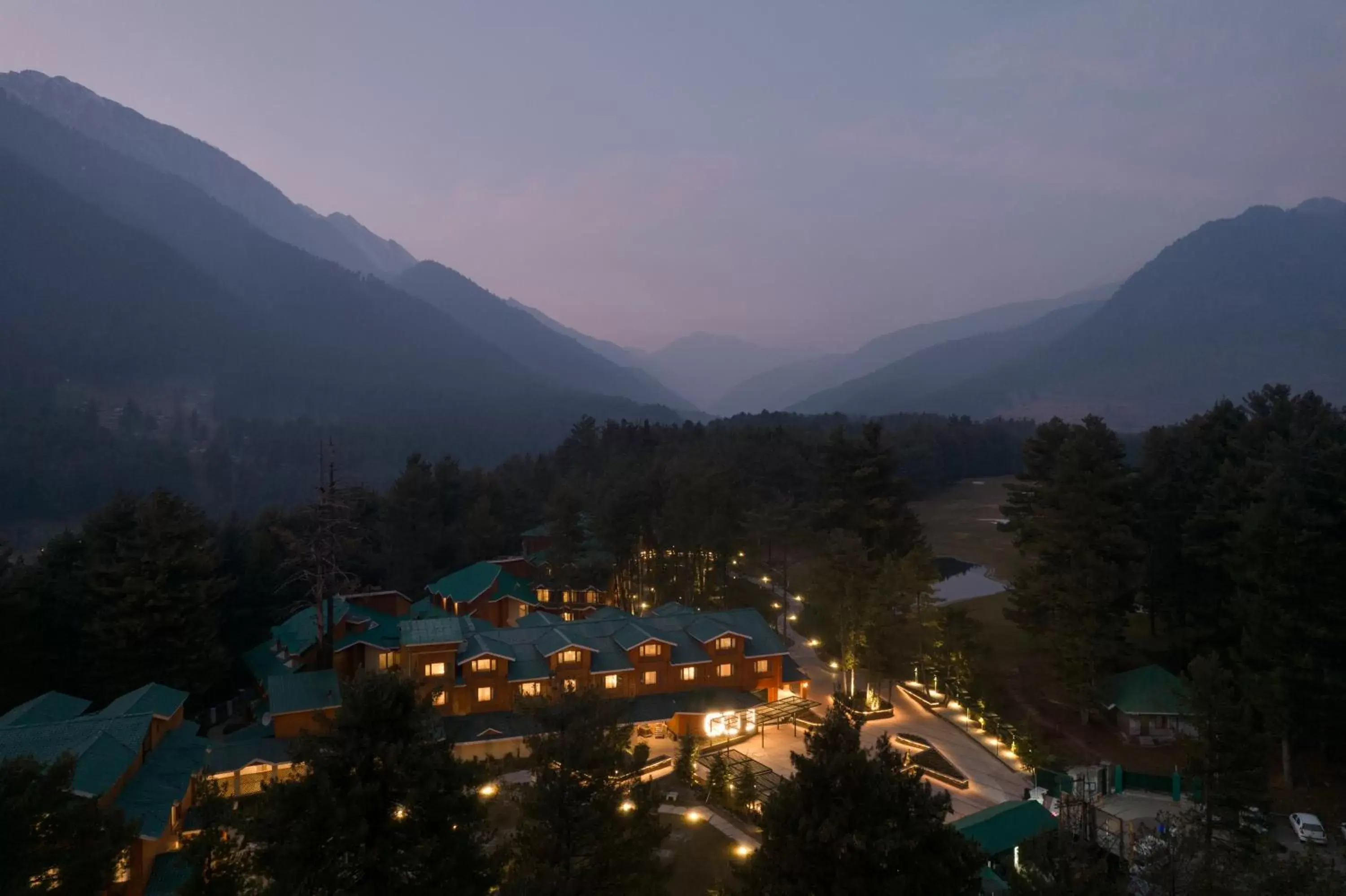 Property building, Bird's-eye View in Radisson Golf Resort Pahalgam