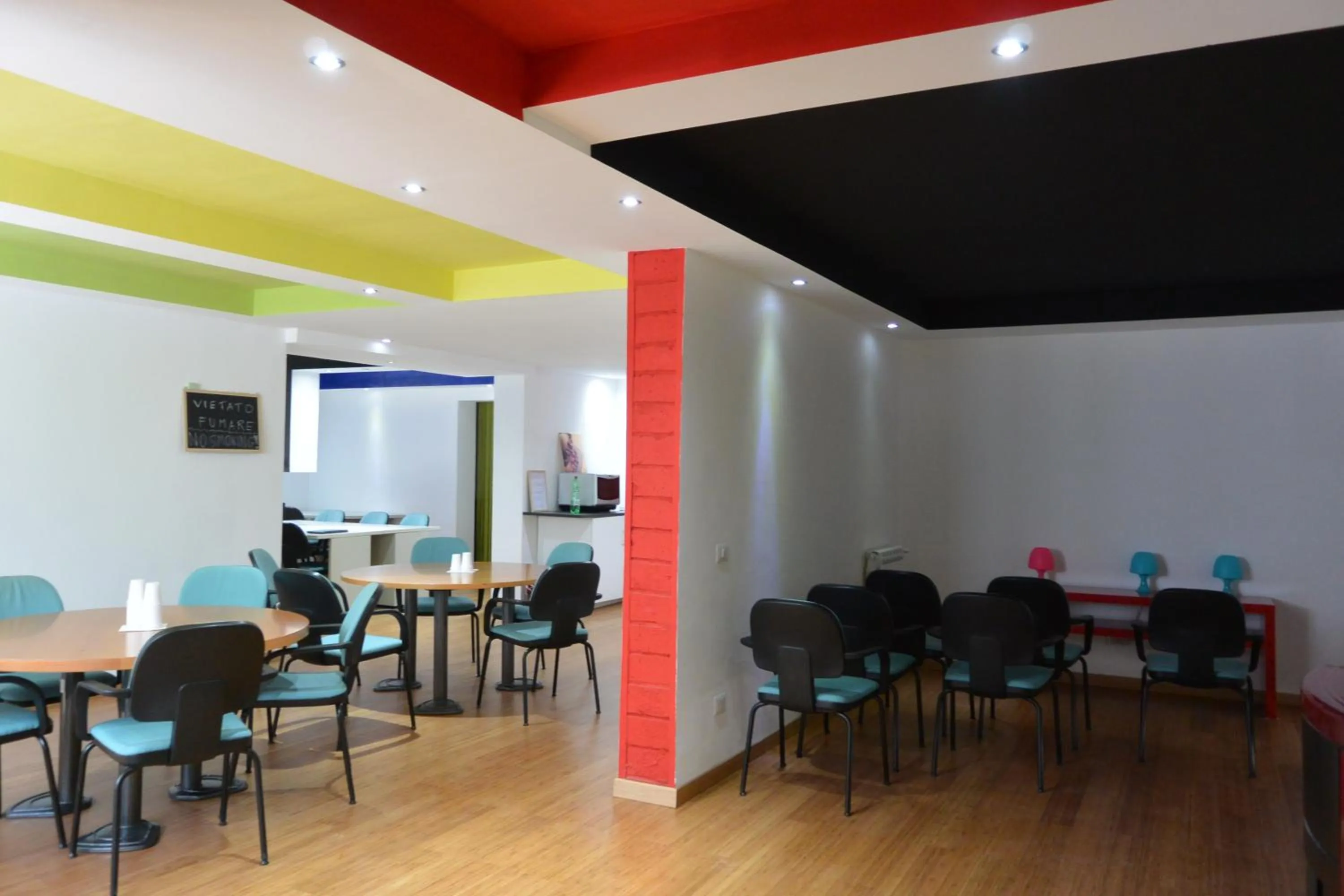 Restaurant/places to eat in Pavia Ostello