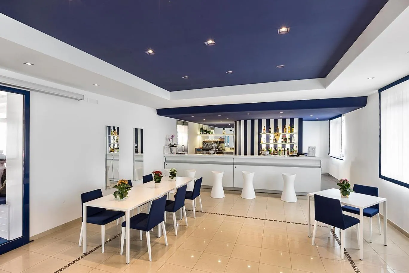 Lounge or bar in Ticho's Greenblu Hotel