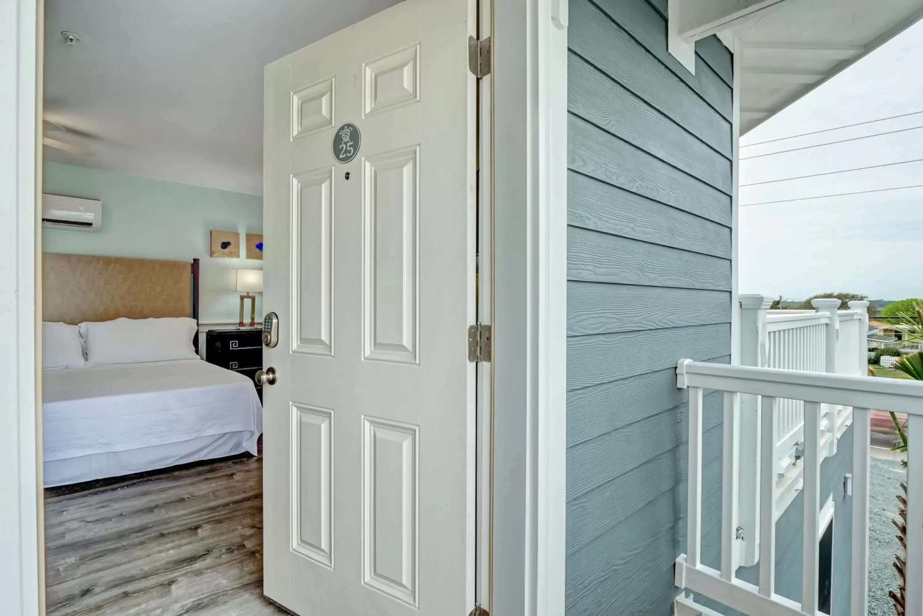 Property building in Loggerhead Inn and Suites by Carolina Retreats