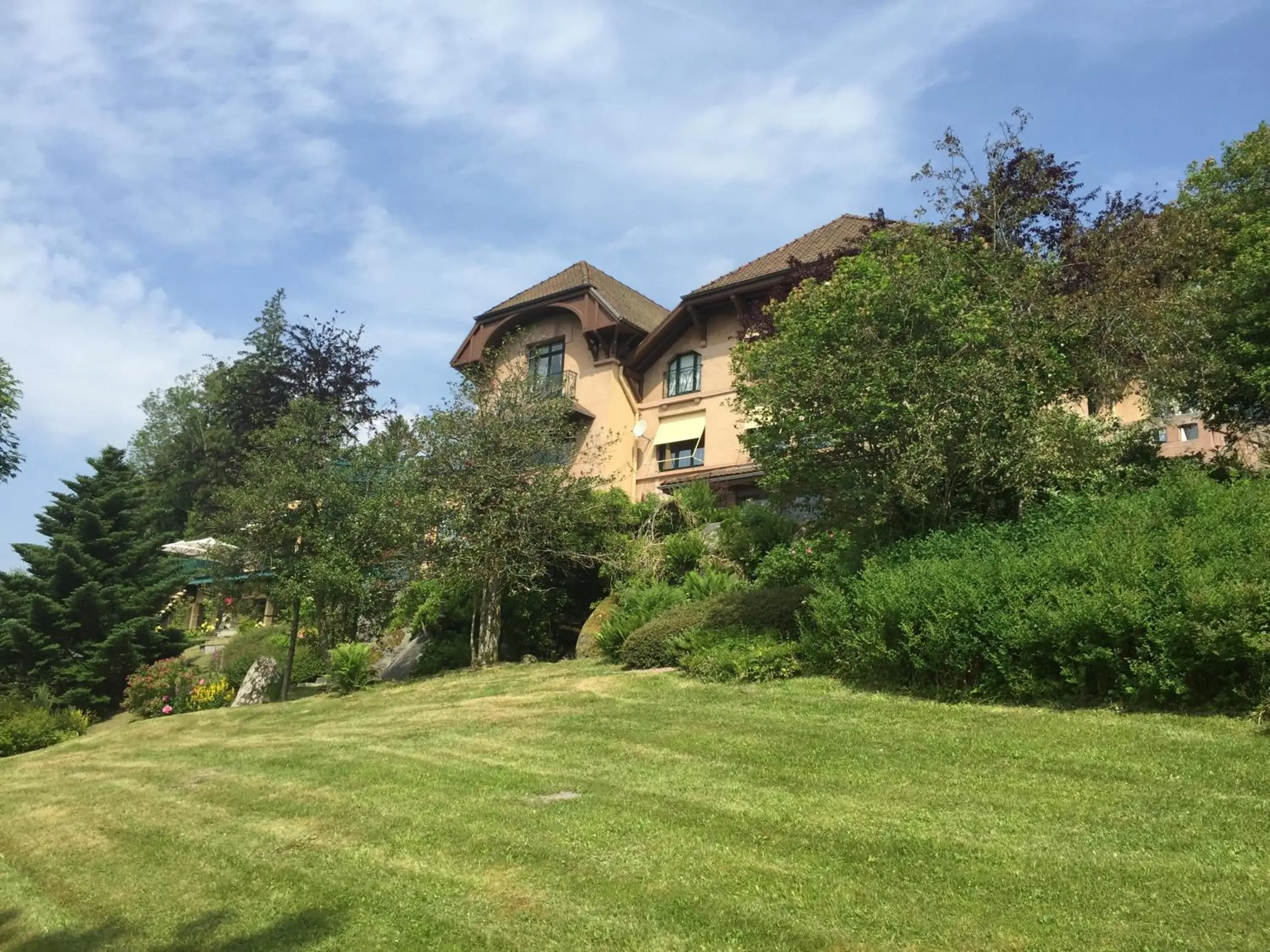 Property Building in Le Manoir Au Lac