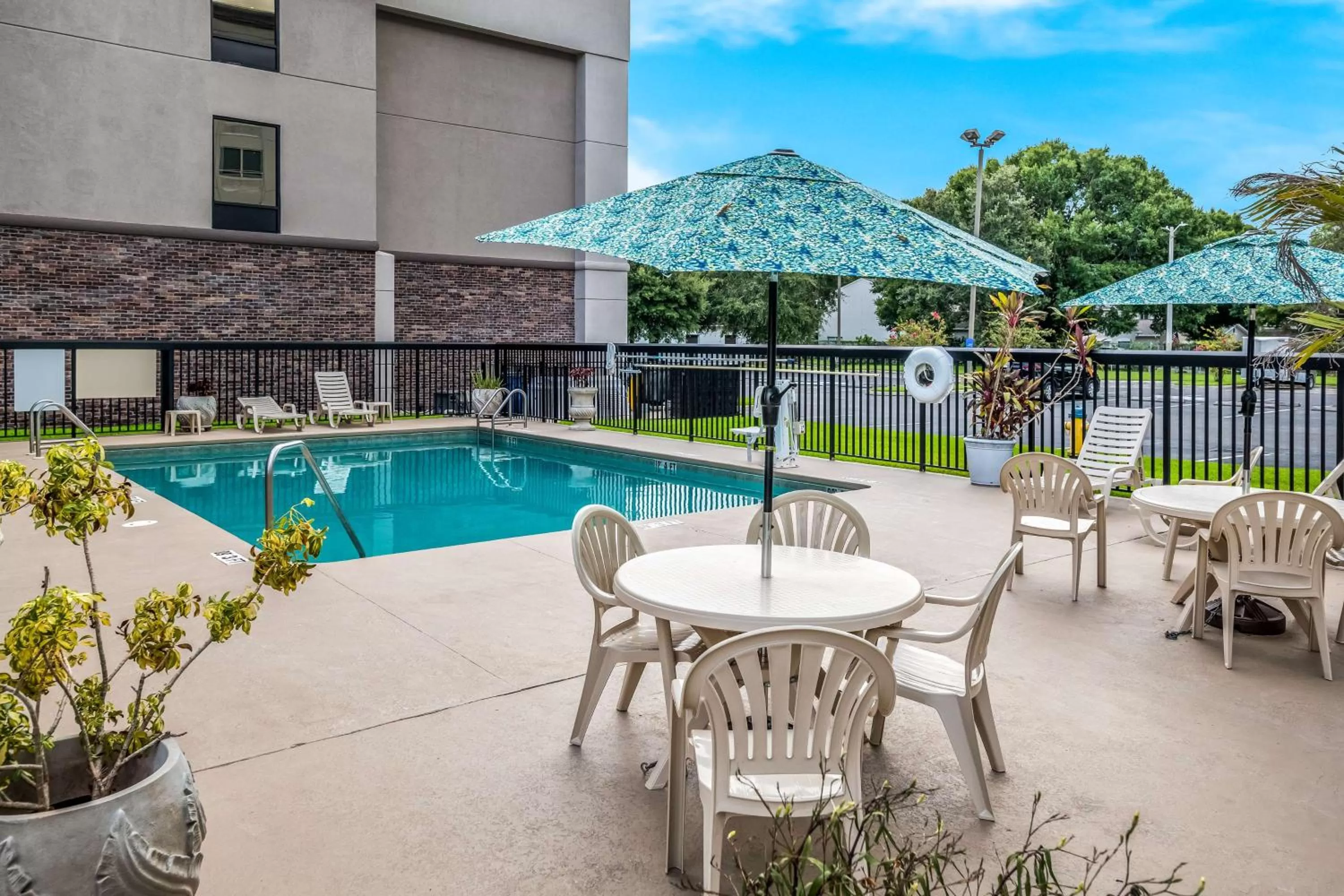 Pool view in Hampton Inn Winter Haven