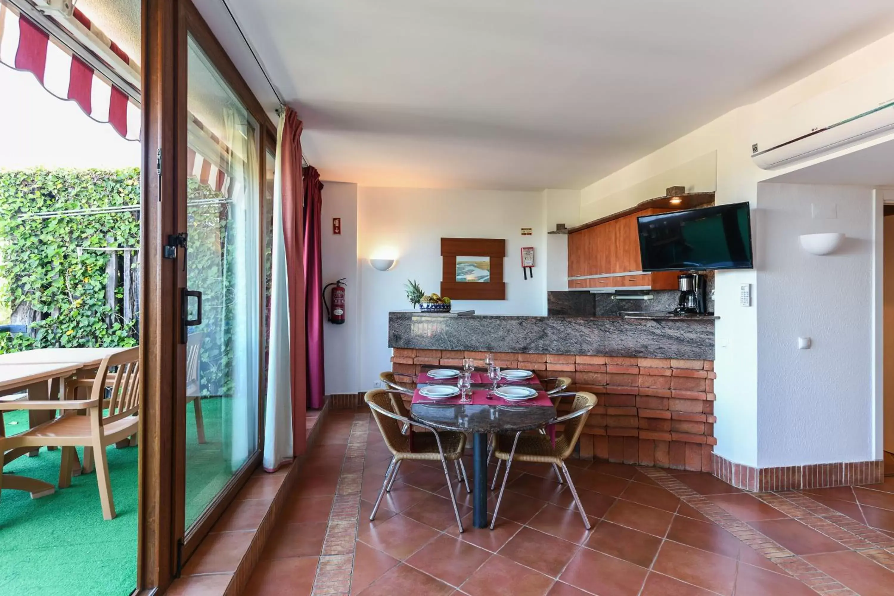 Dining Area in Pedras D'el Rei