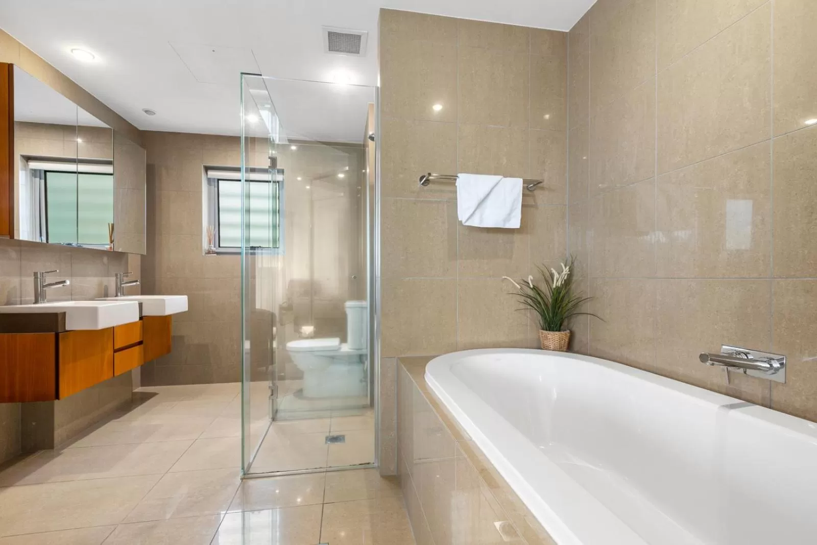 Bathroom in Cotton Beach Resort - Tweed Coast Holidays ®