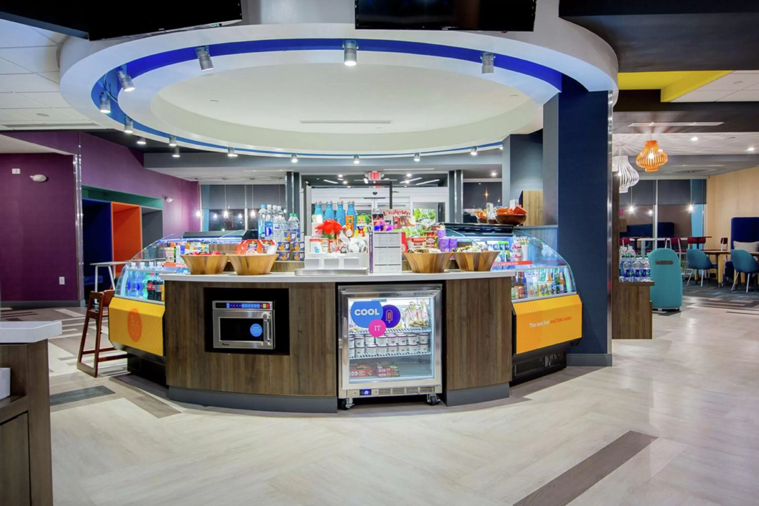 Lobby or reception in Tru by Hilton Lafayette River Ranch