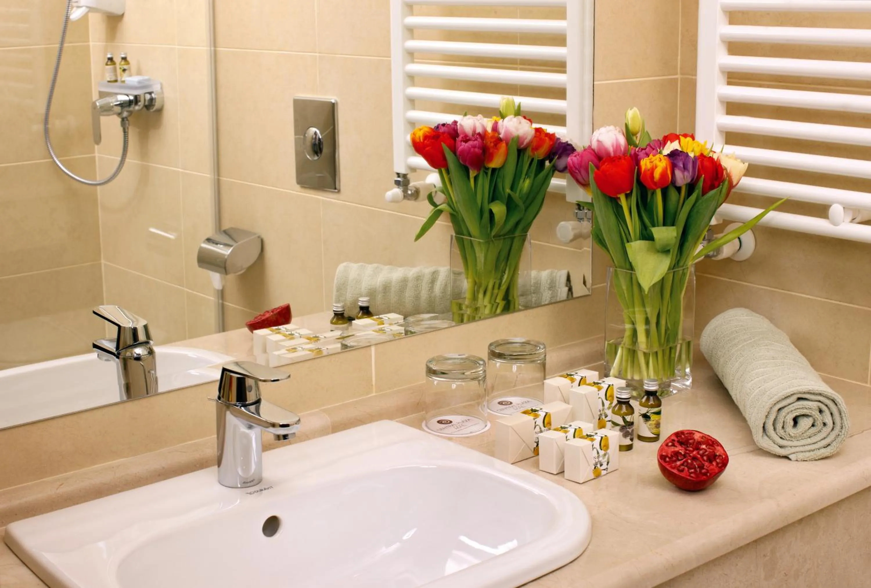Bathroom in Central Plaza Hotel