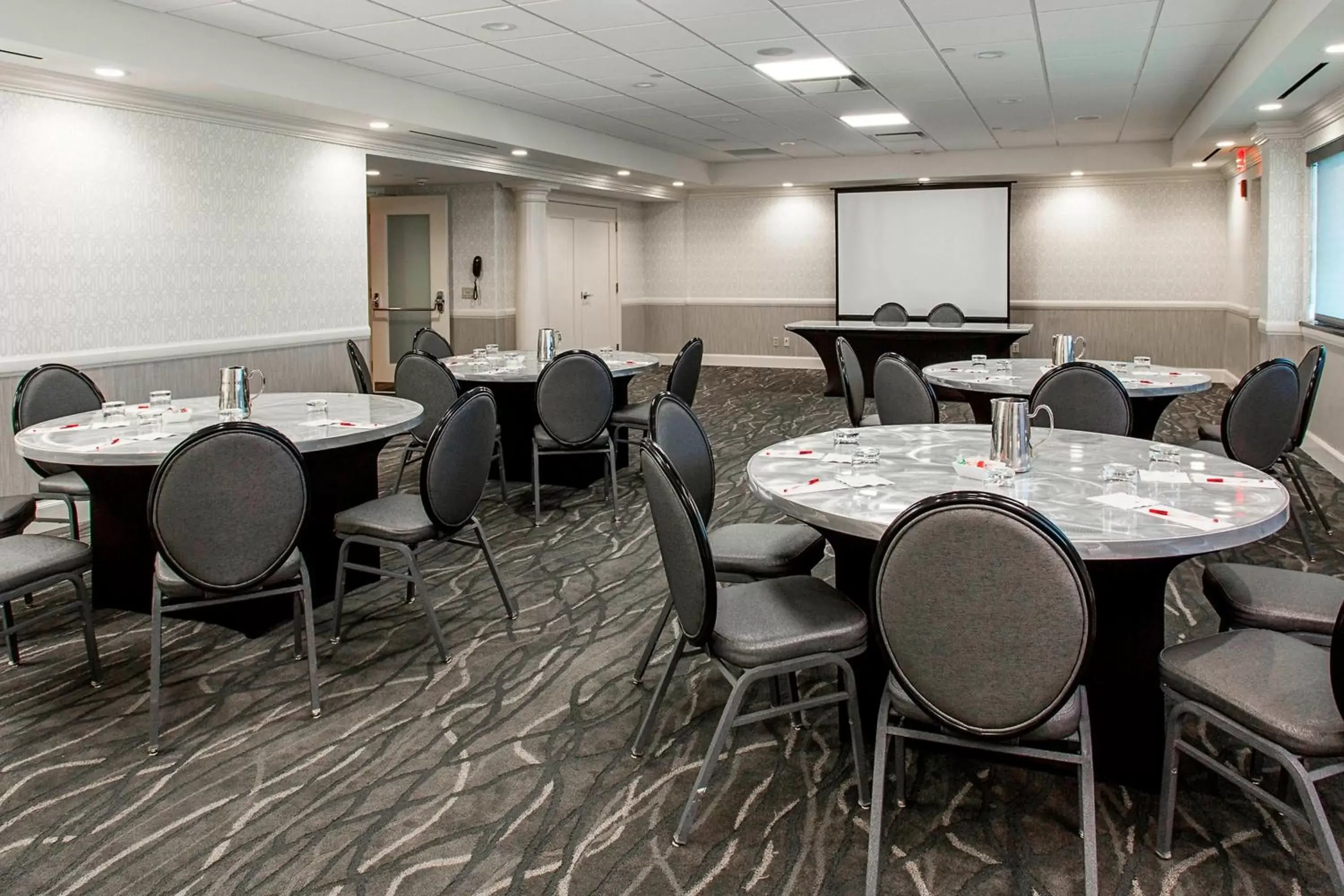 Meeting/conference room in Rochester Airport Marriott