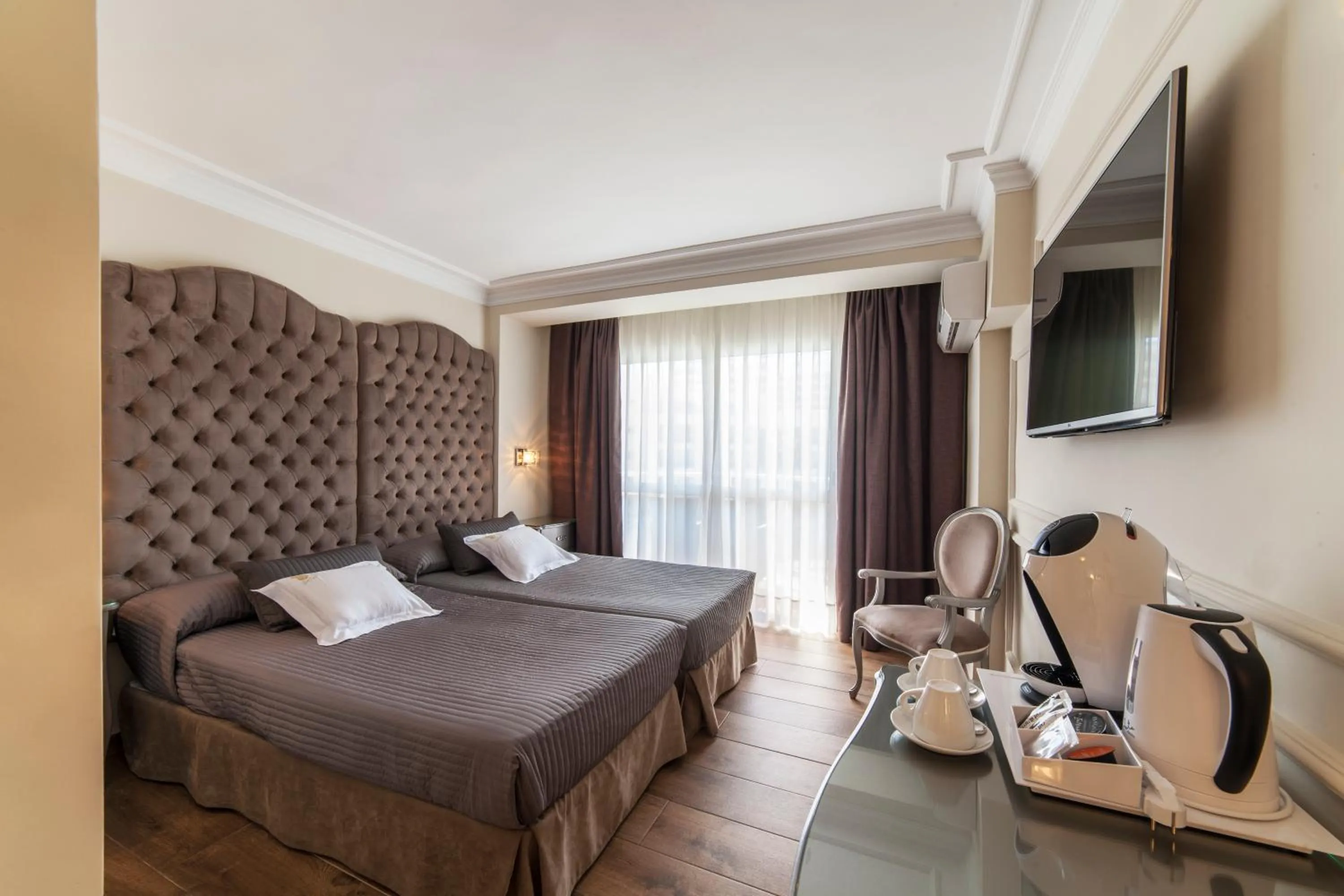 Coffee/tea facilities, Bed in Essence Hotel Boutique