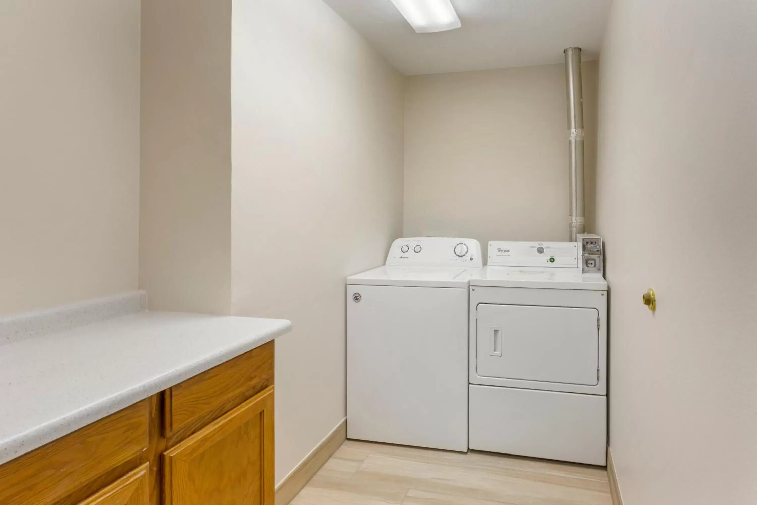 laundry, Bathroom in Quality Inn & Suites Fillmore I-15