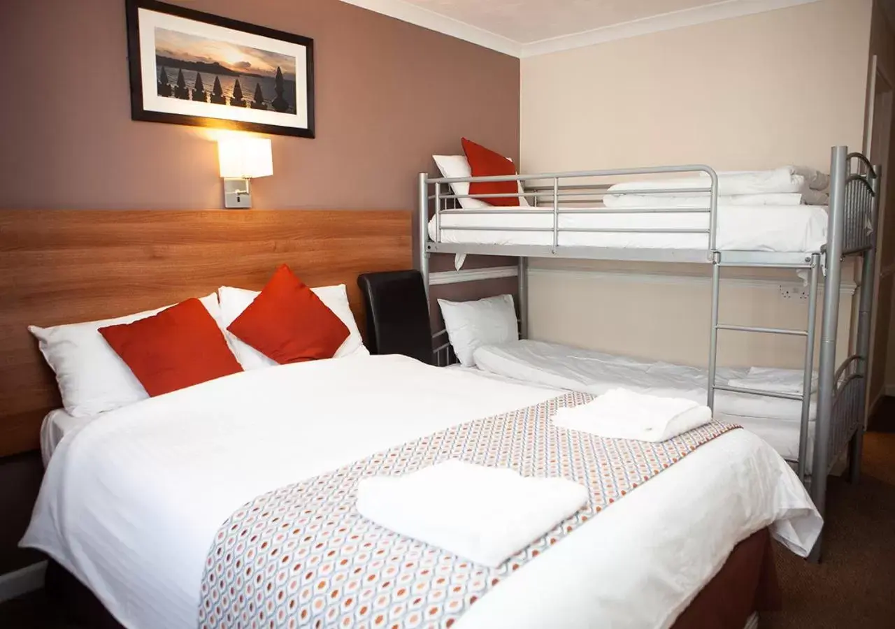 Photo of the whole room, Bed in Griffin Inn Photo of the whole room, Bed in Griffin Inn