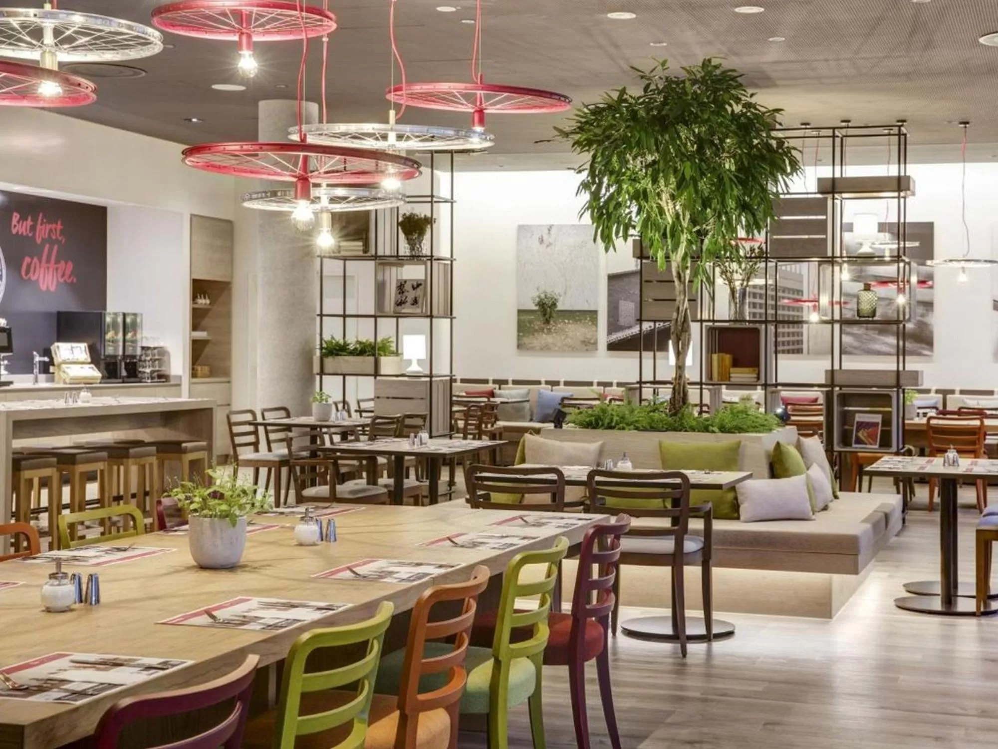 Restaurant/places to eat in IntercityHotel Hildesheim City