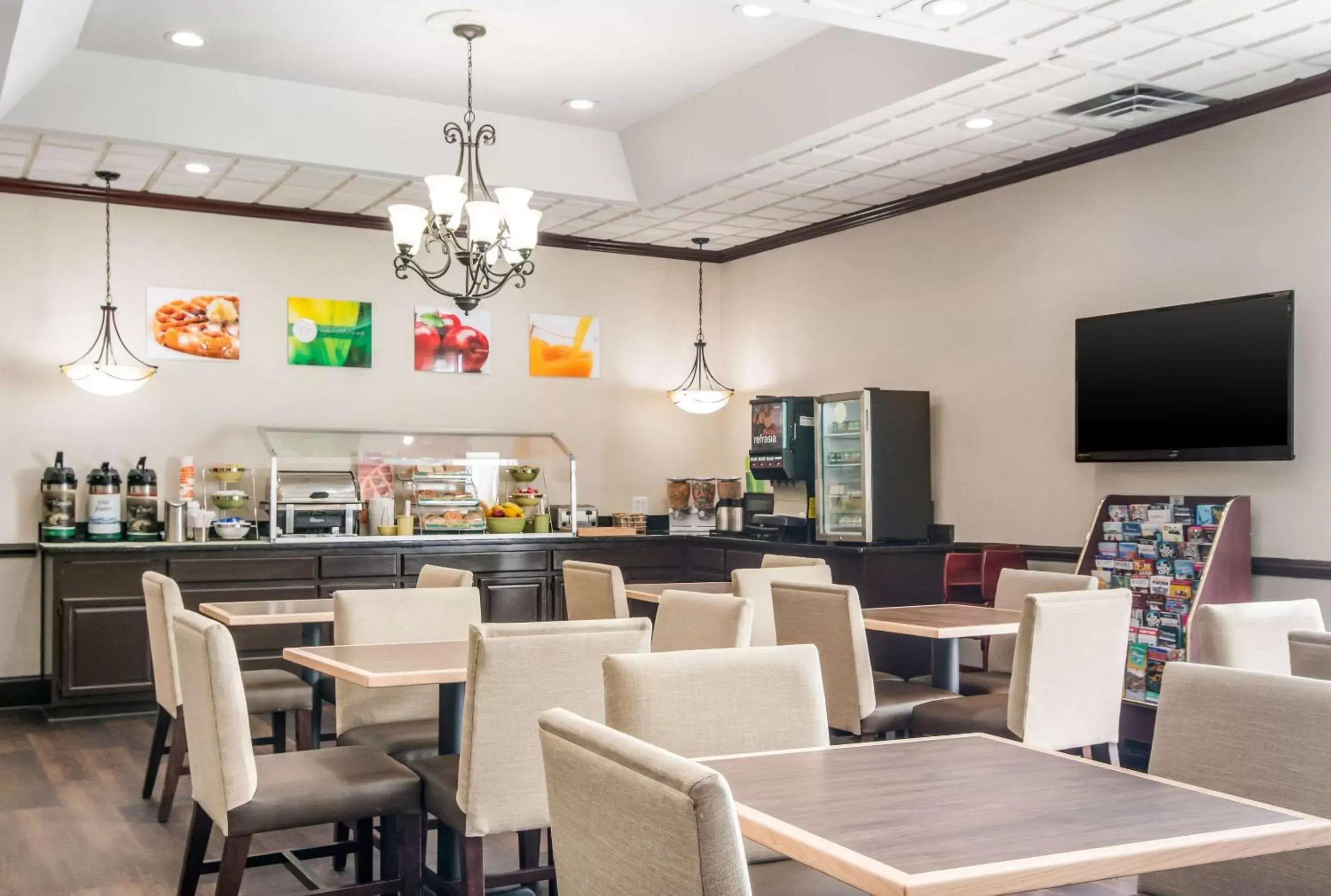 Restaurant/places to eat in Quality Inn Suwanee I-85 Restaurant/places to eat in Quality Inn Suwanee I-85