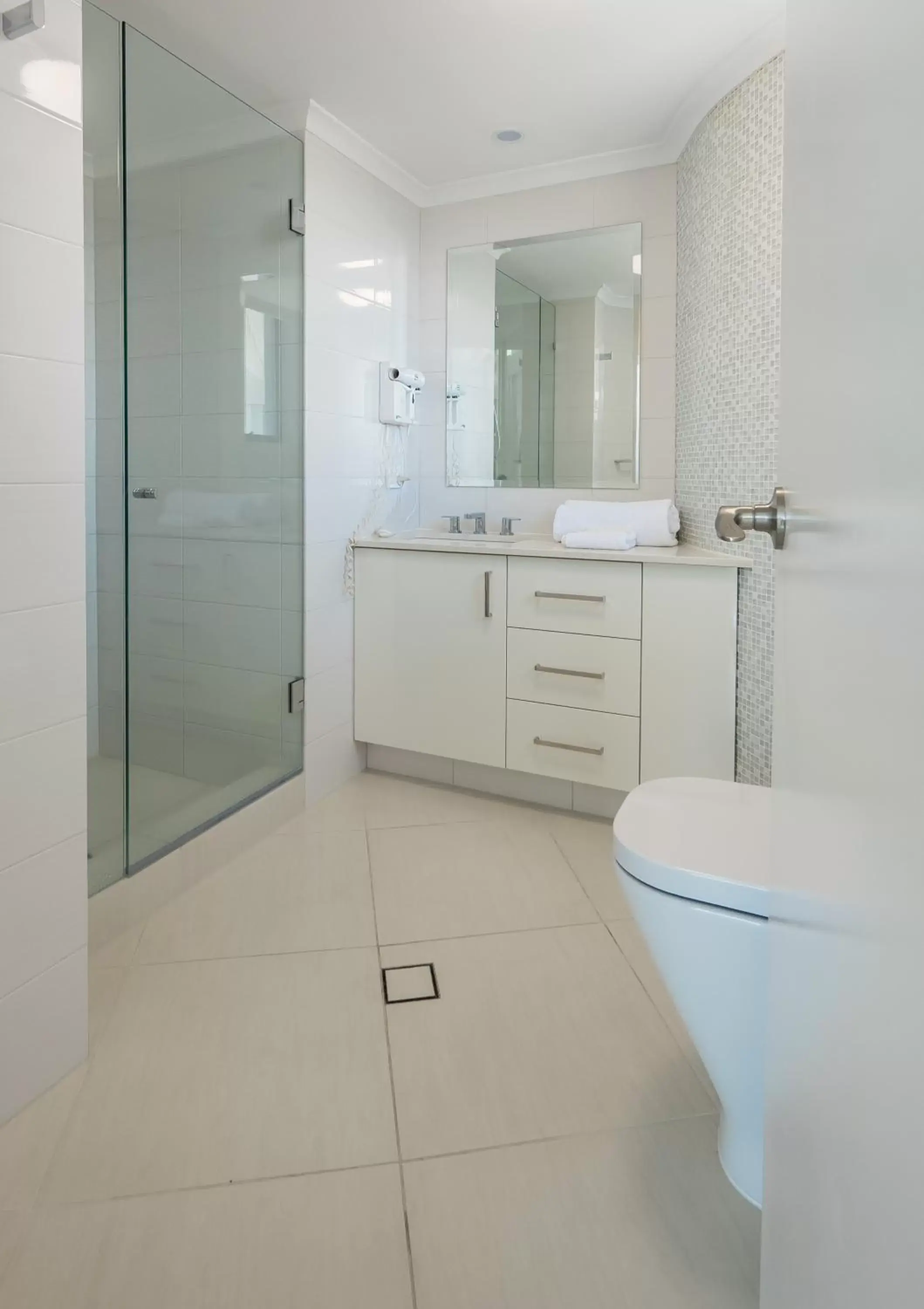 Shower, Bathroom in Aegean Resort Apartments