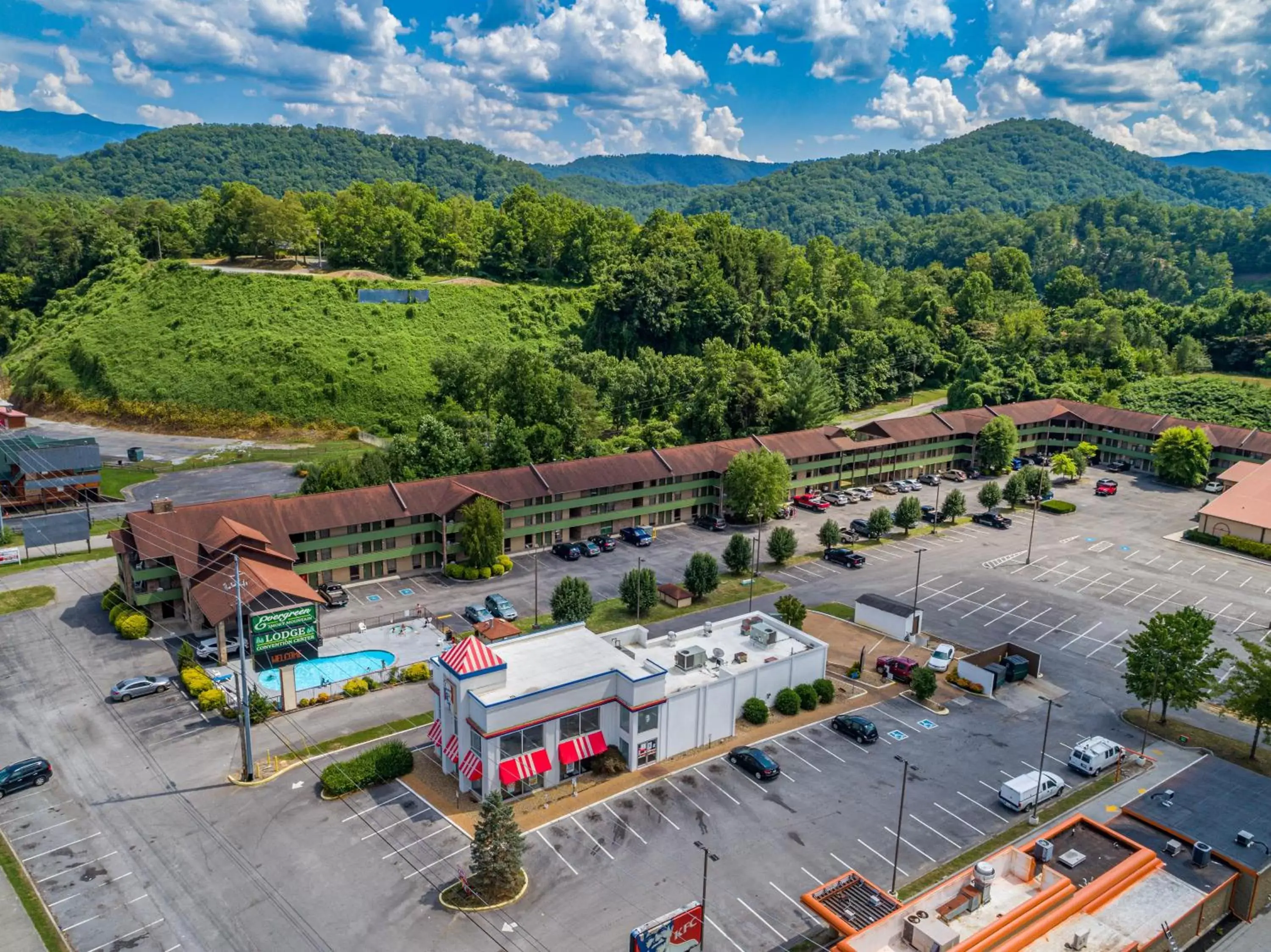 Property building, Bird's-eye View in Days Inn By Wyndham Pigeon Forge South