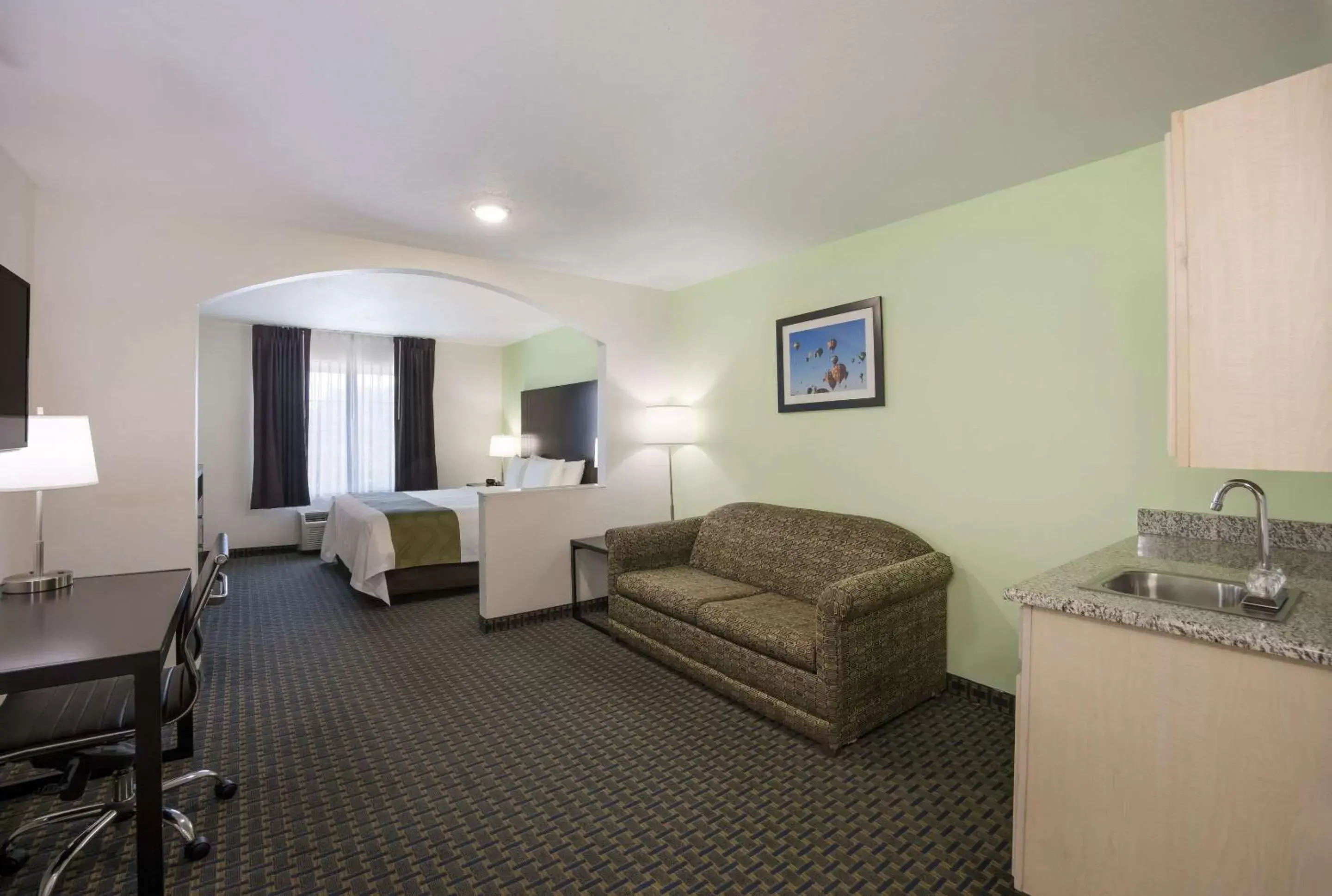 Photo of the whole room, Seating Area in Quality Inn & Suites