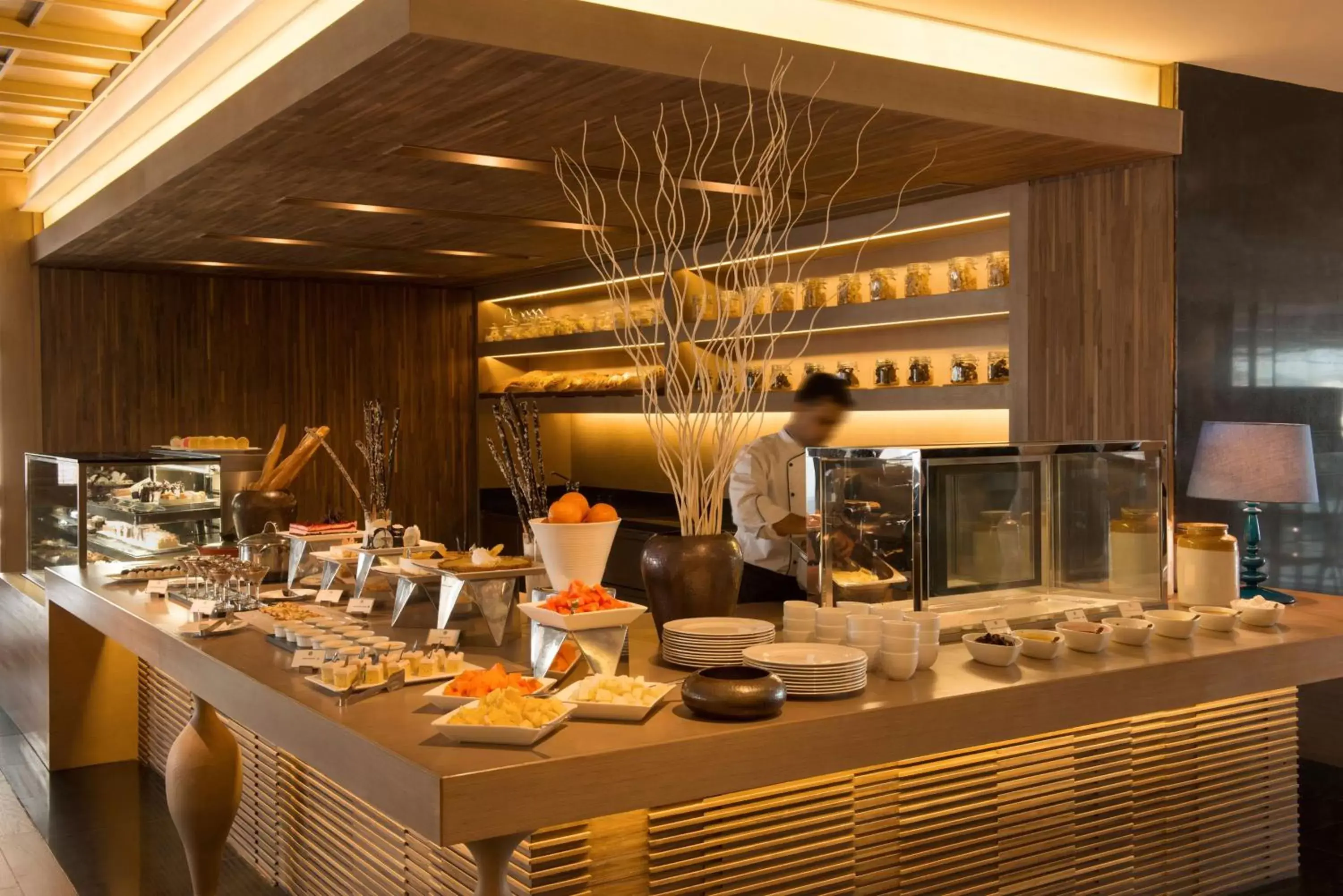 Restaurant/Places to Eat in Hyatt Regency Ludhiana