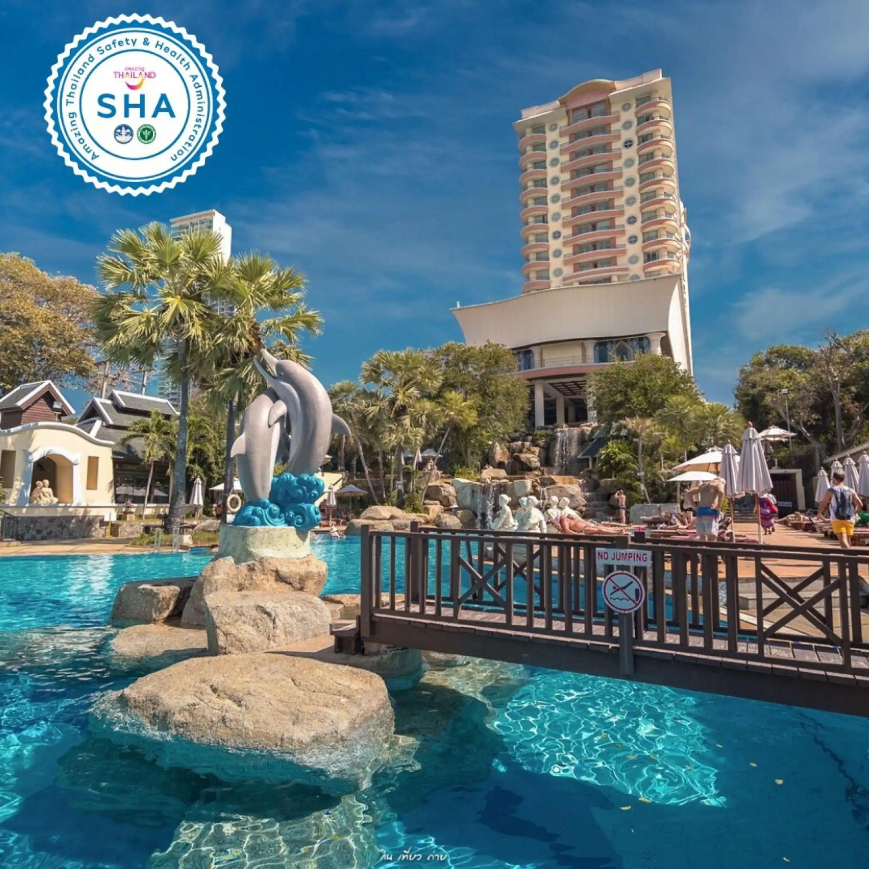 Logo/Certificate/Sign, Swimming Pool in Long Beach Garden Hotel & Pavilions