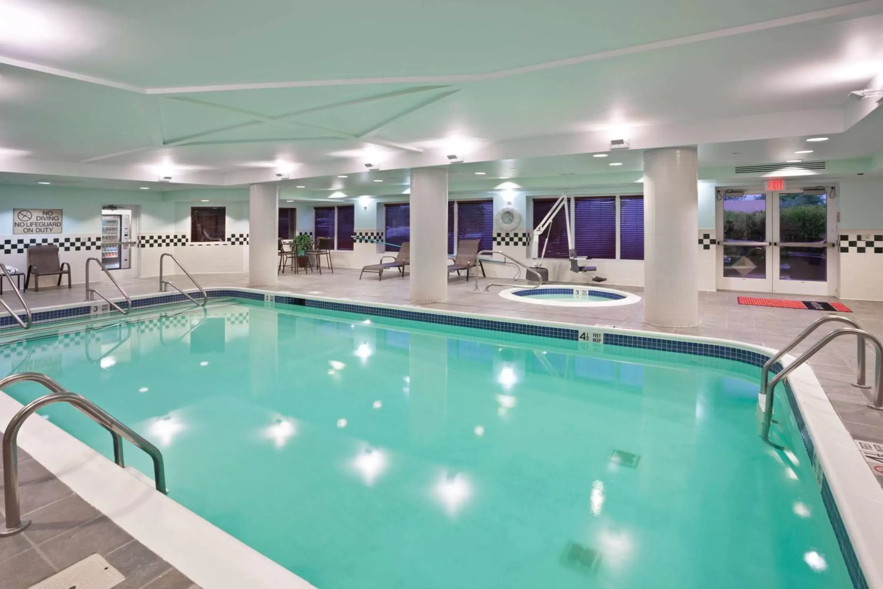 Pool view, Swimming Pool in Hampton Inn Clifton Park