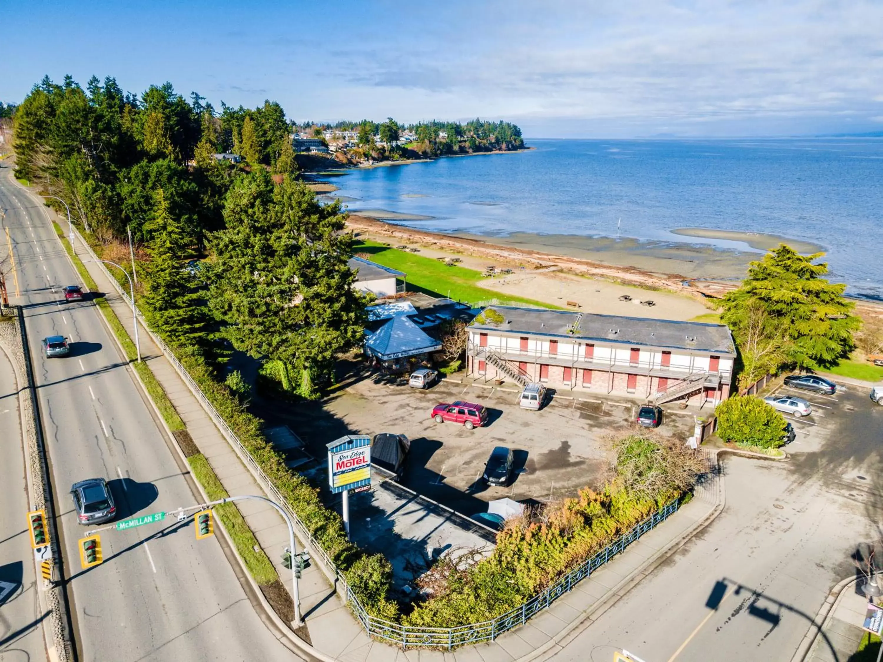Property building, Bird's-eye View in Sea Edge Motel