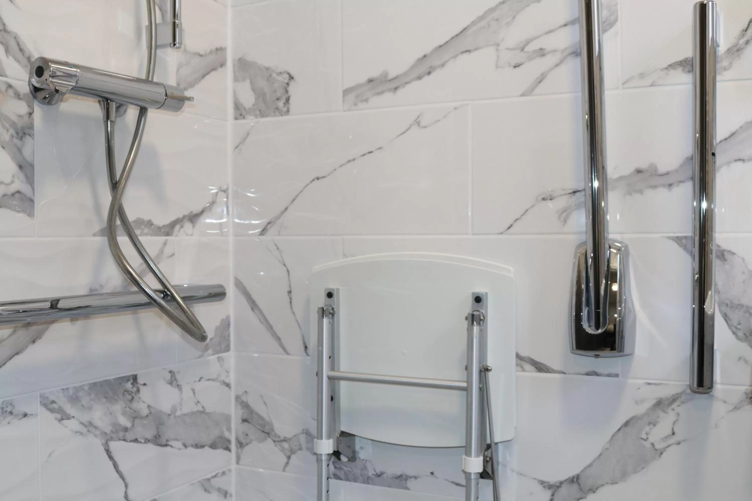 Bathroom in Blue Sapphire Hotel