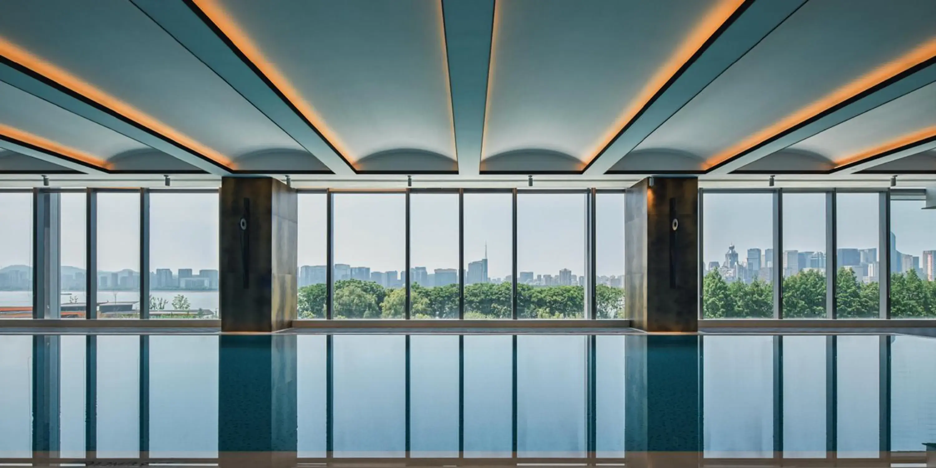 Swimming pool in Crowne Plaza Hangzhou Riverside by IHG Swimming pool in Crowne Plaza Hangzhou Riverside by IHG