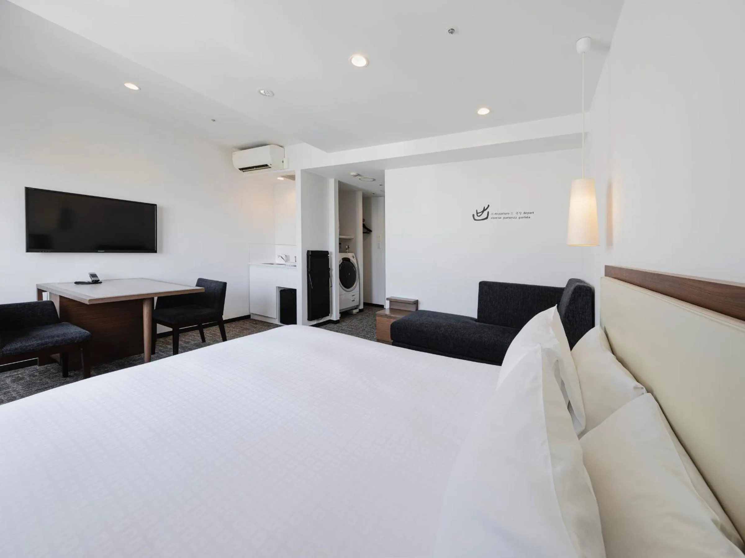 Photo of the whole room, Bed in Tokyu Stay Shinjuku