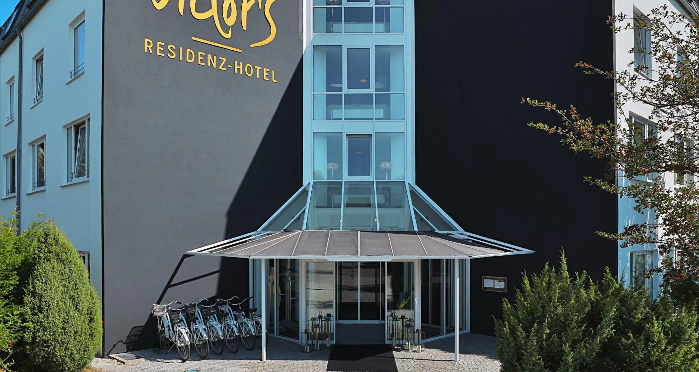 Facade/entrance in Victor's Residenz-Hotel München