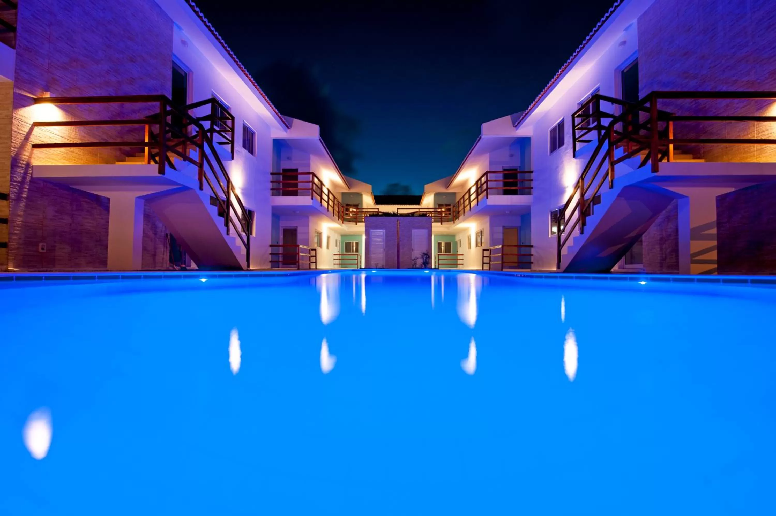 Swimming pool in Manga Verde Beach Residence