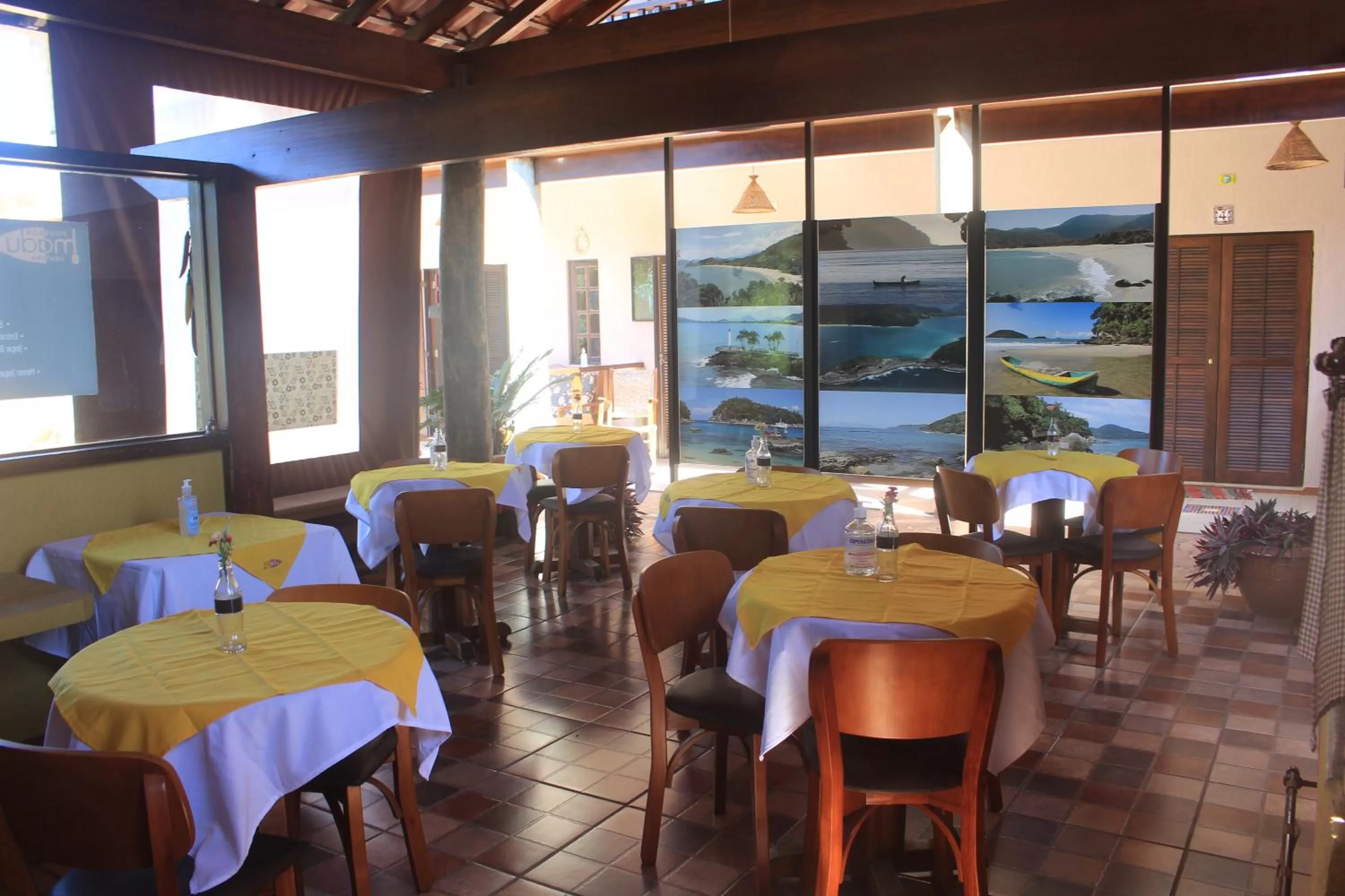 Restaurant/places to eat in Pousada Madu