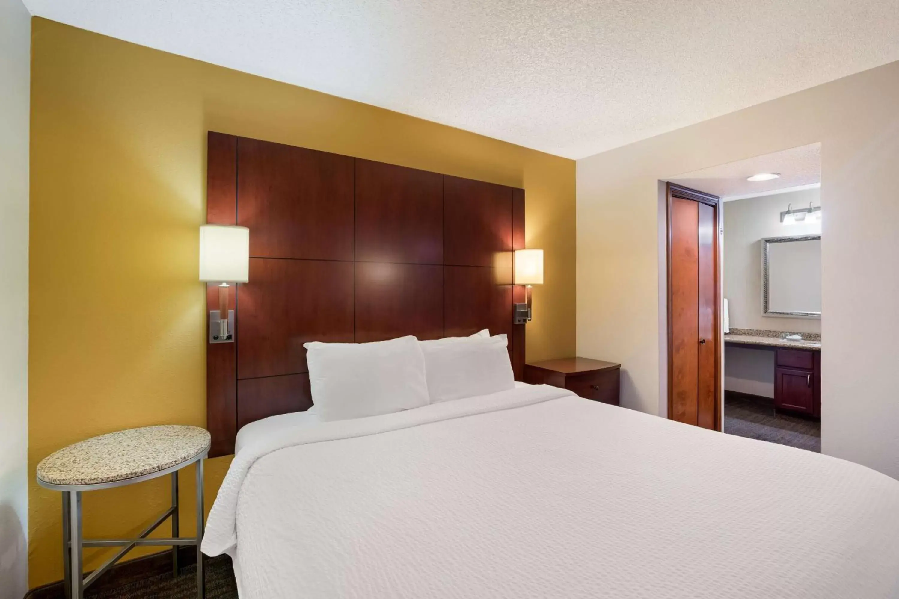 Bedroom, Bed in SenS Suites Livermore; SureStay Collection by Best Western