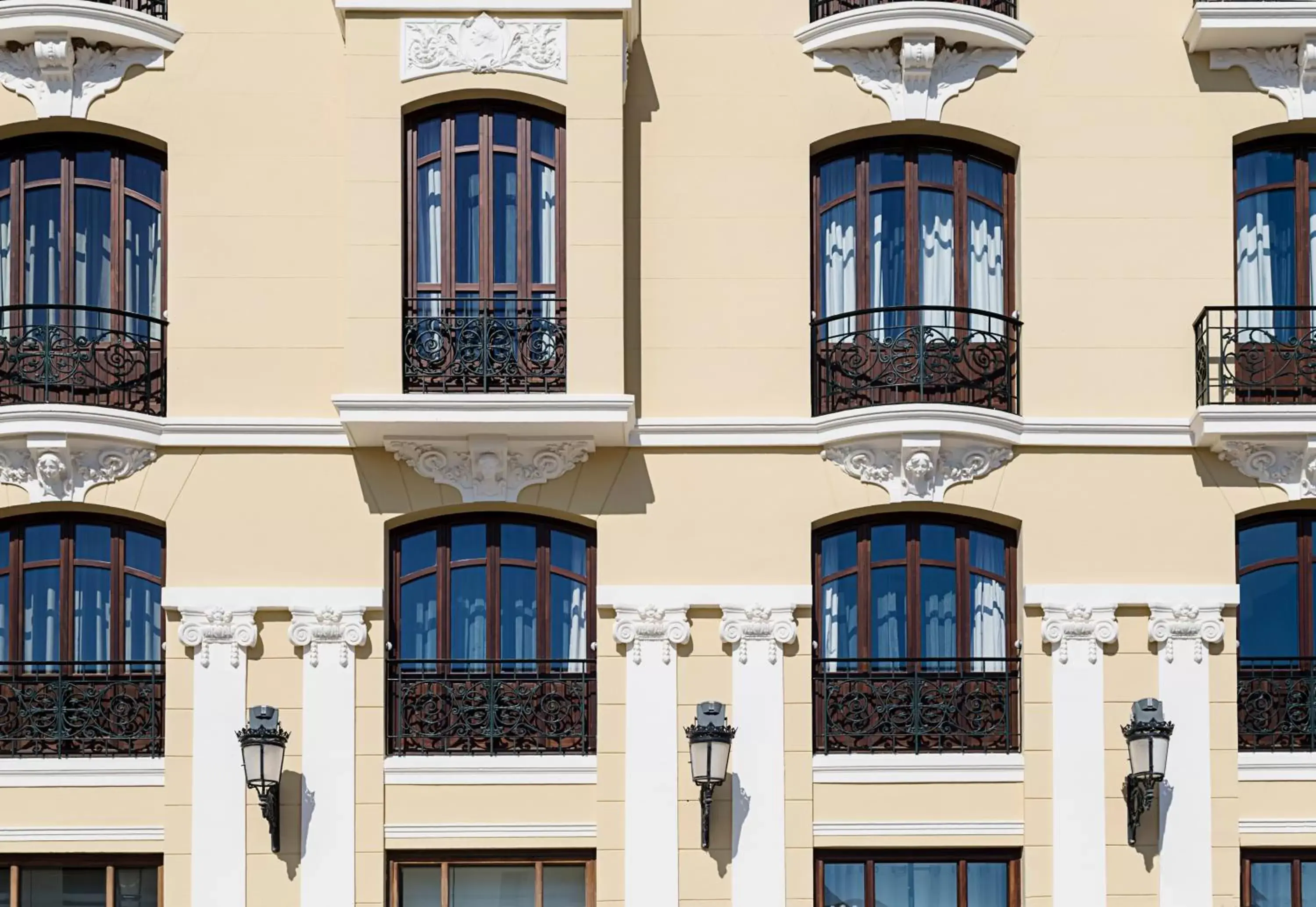 Facade/entrance, Property Building in Catalonia Ronda