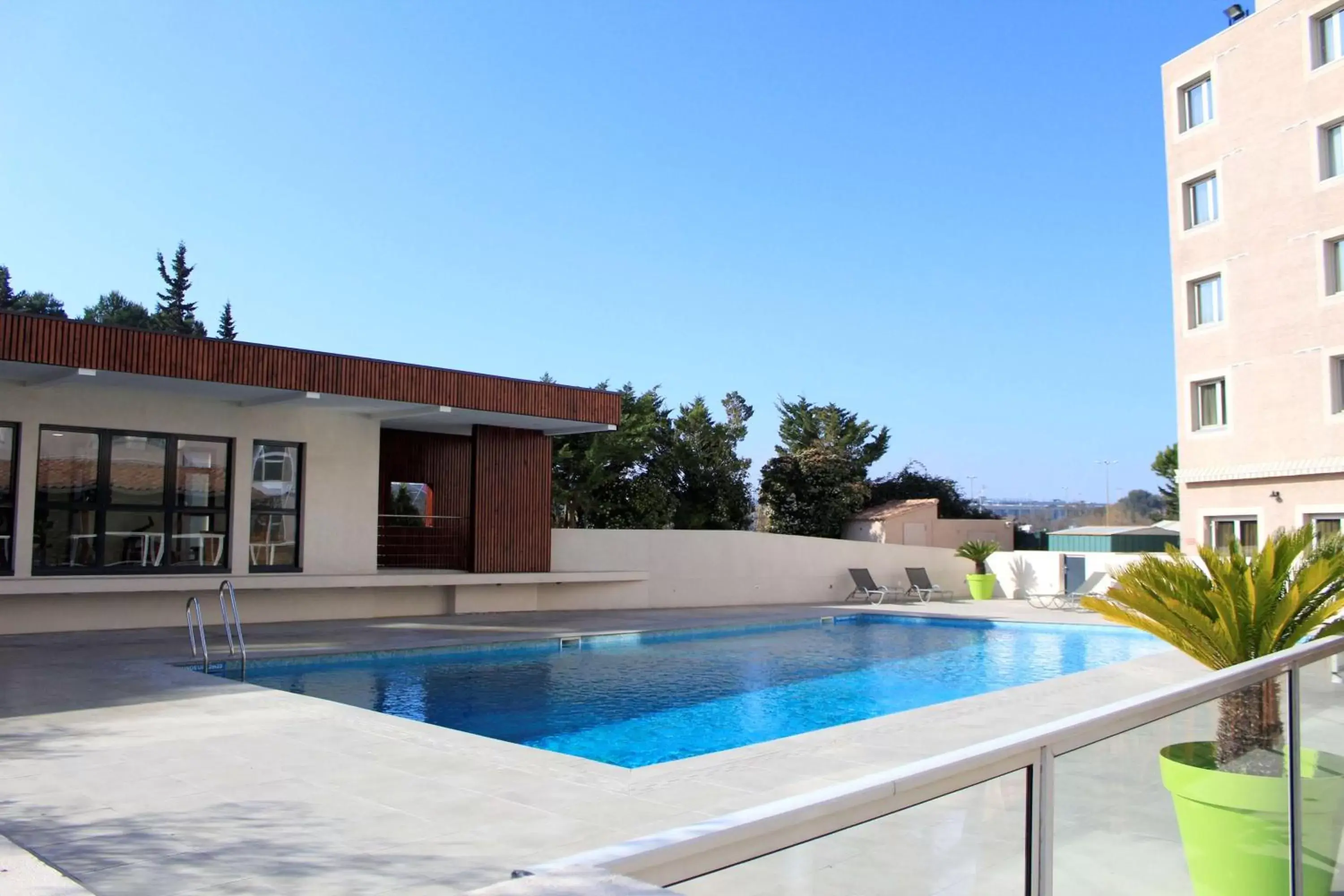 On site, Swimming Pool in Best Western Marseille Aeroport