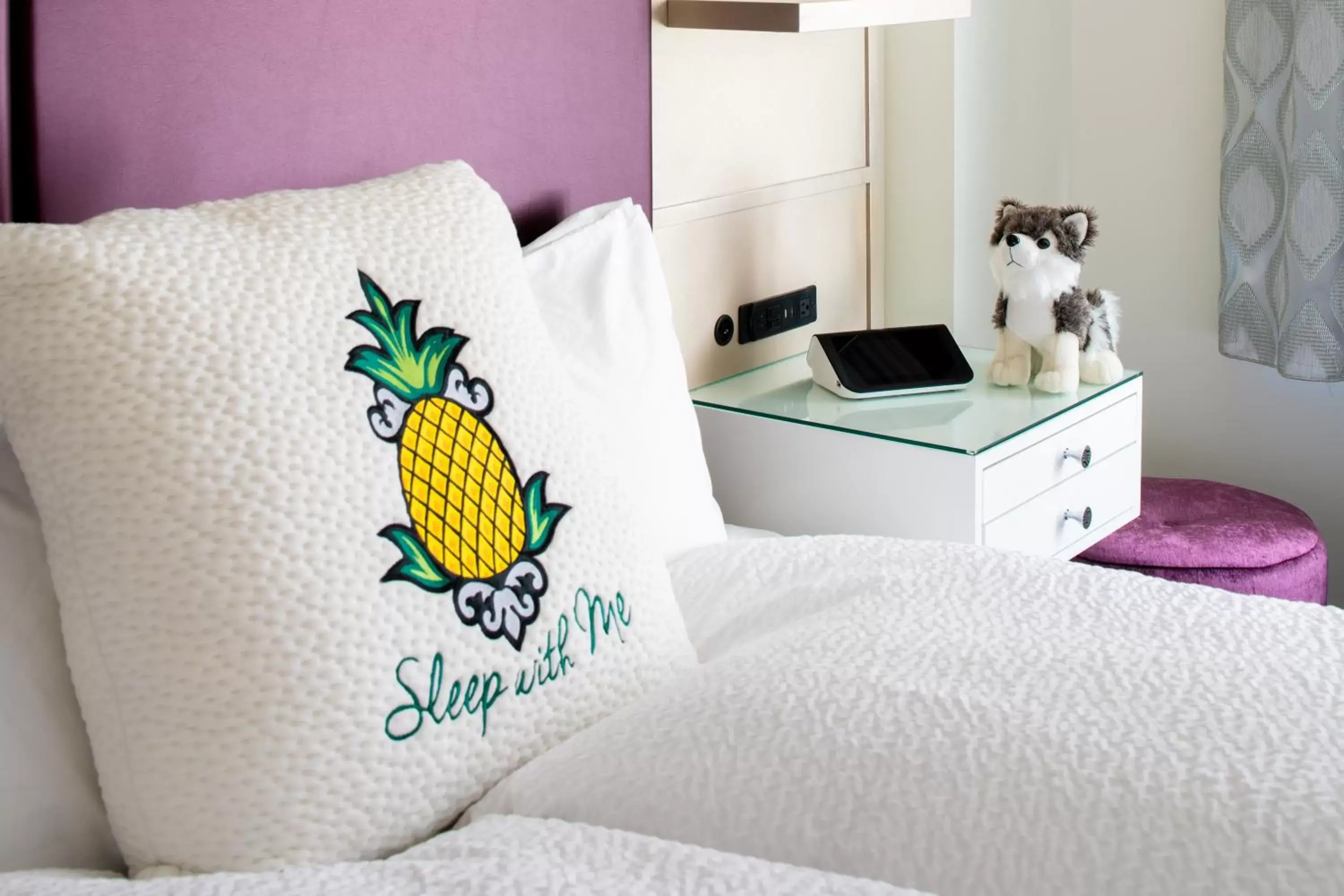 Bed in Staypineapple, An Artful Hotel, Midtown New York