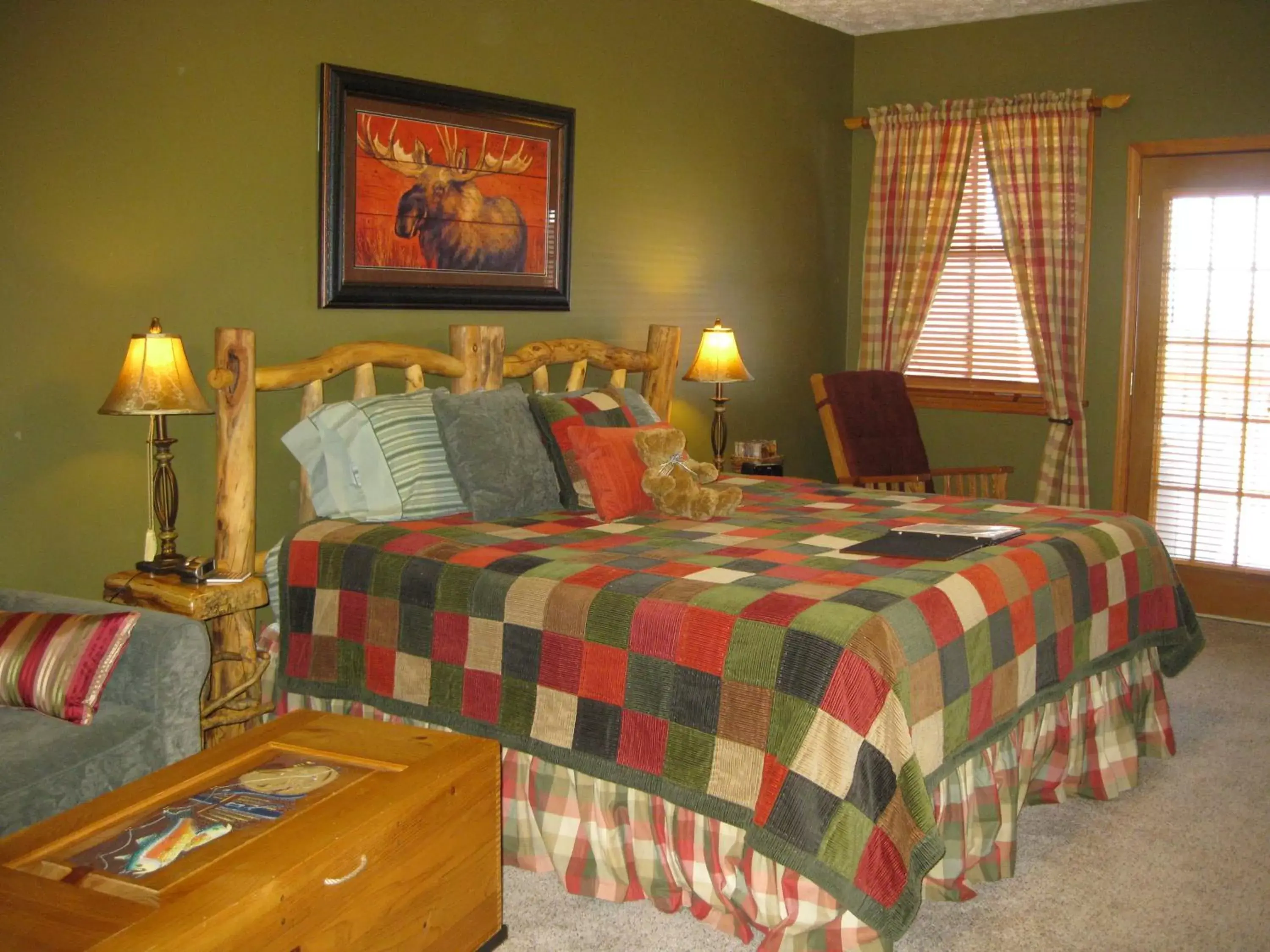 Bed in Berry Springs Lodge