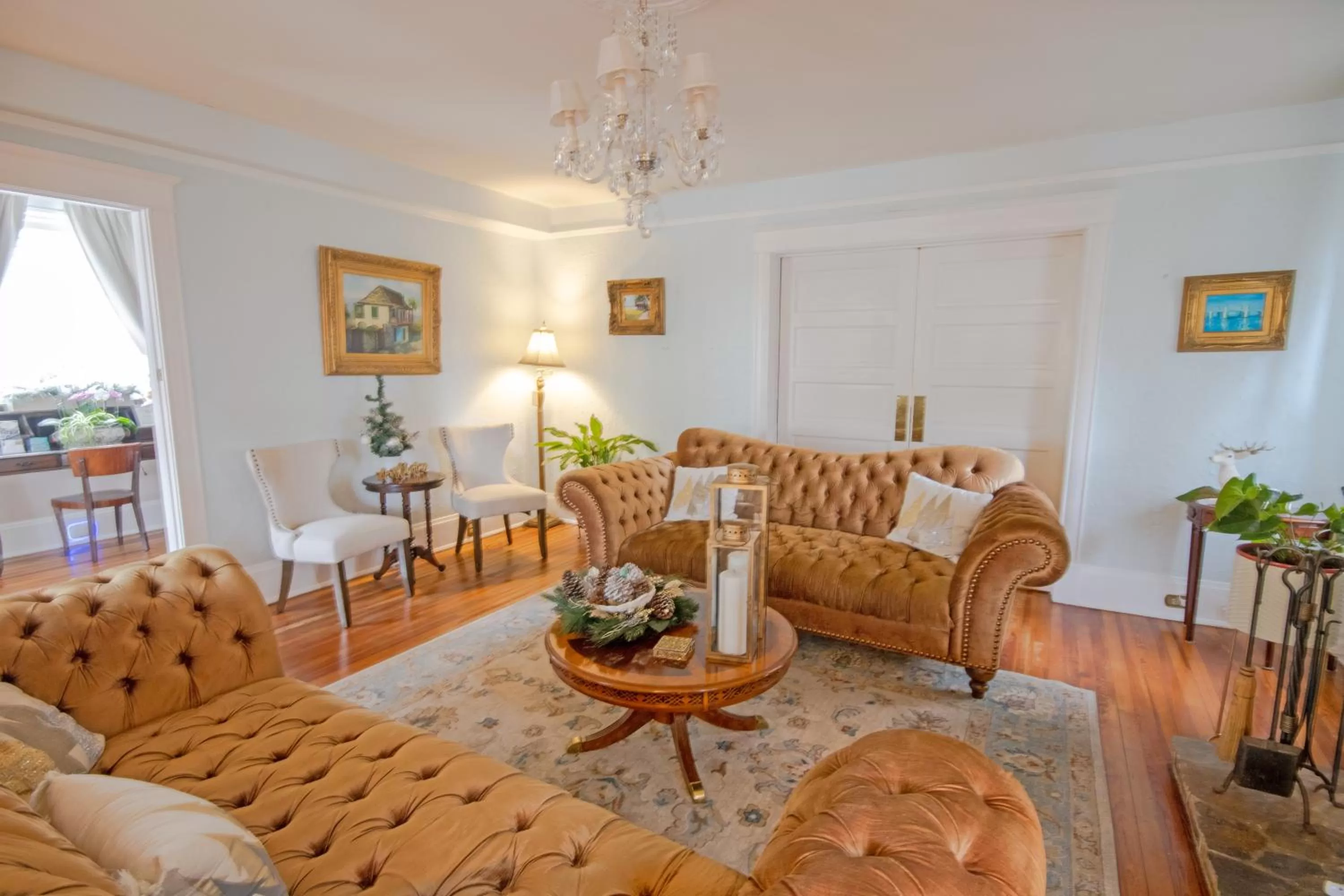 Seating Area in Inn on Charlotte