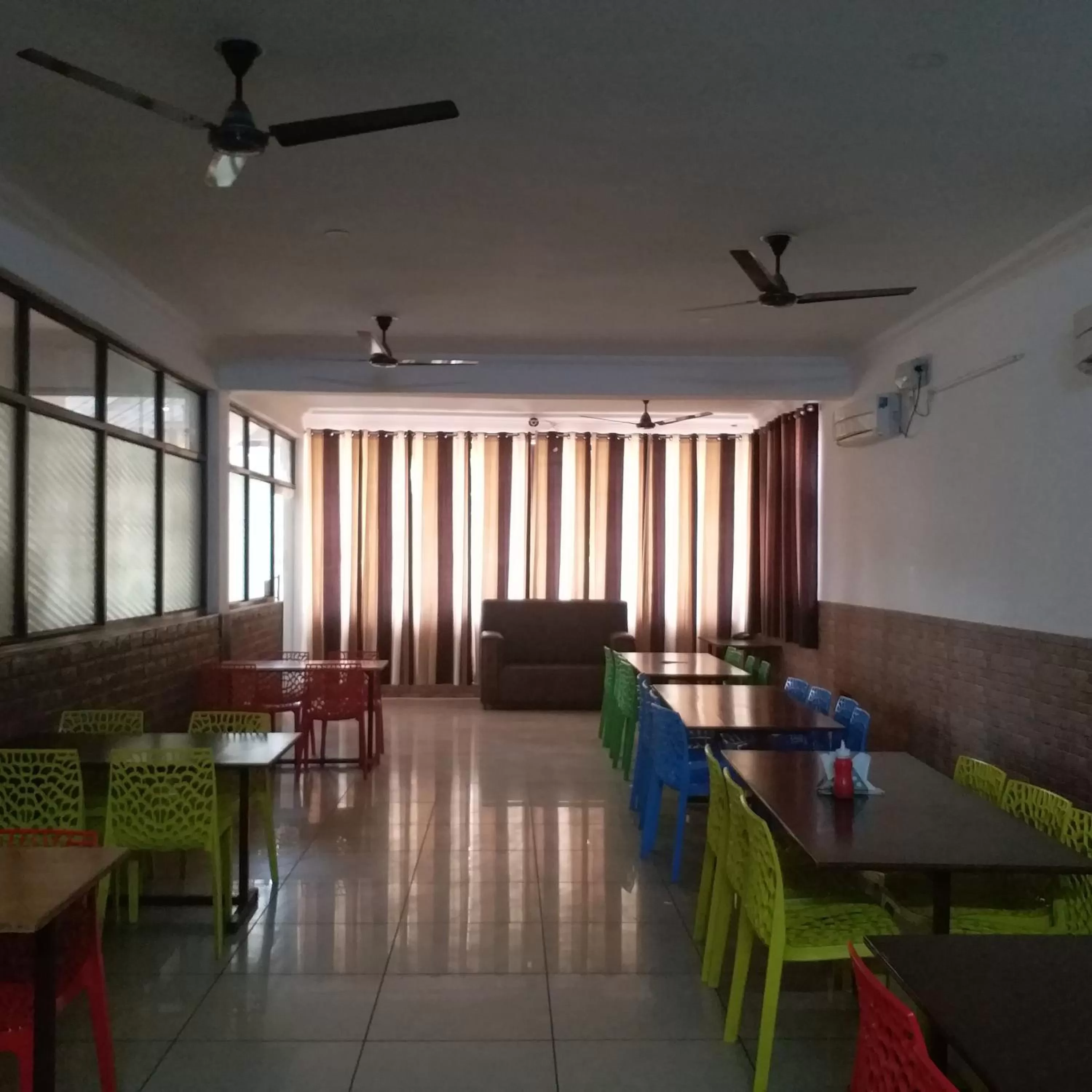 Krishna Hansraj Hotel