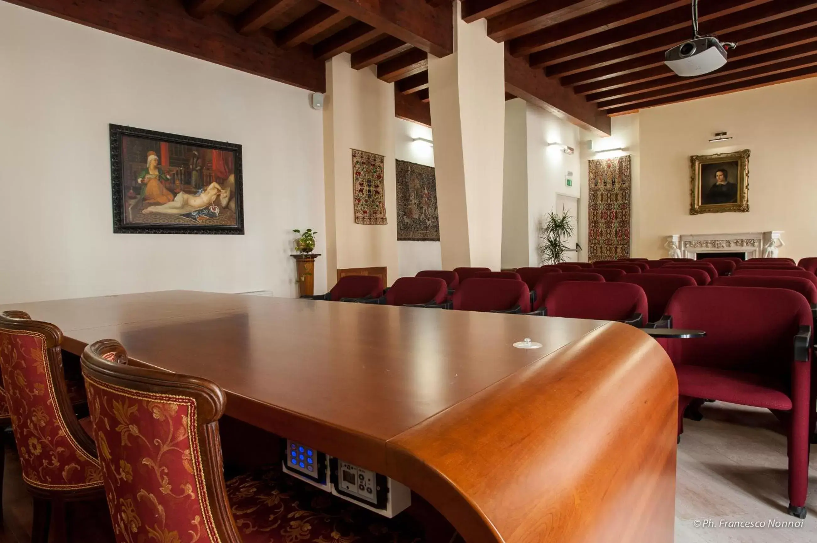 Business facilities in Hotel Flora