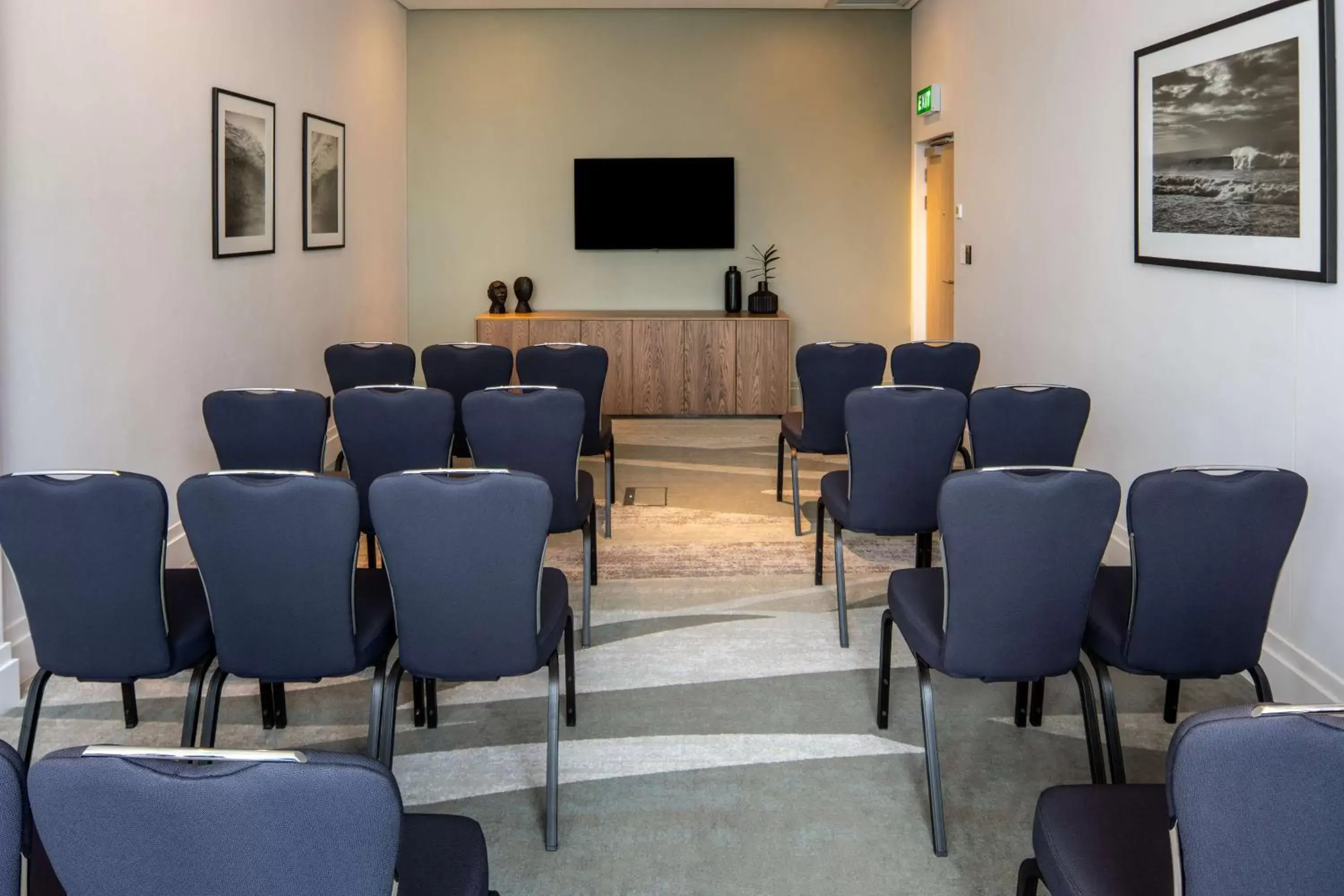 Meeting/conference room in Hilton Garden Inn Umhlanga Arch