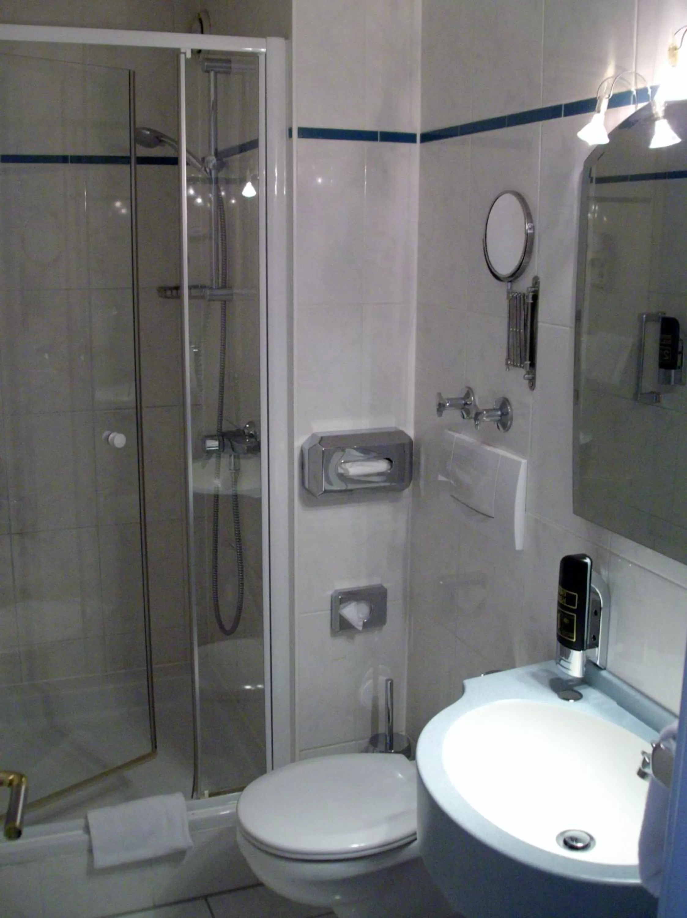 Bathroom in Superior Hotel Präsident