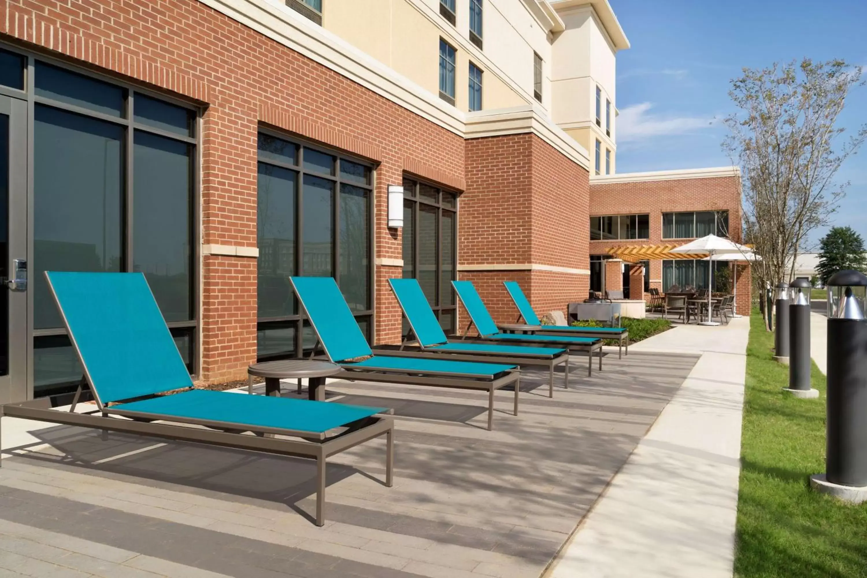 Property building, Swimming Pool in Homewood Suites By Hilton Southaven