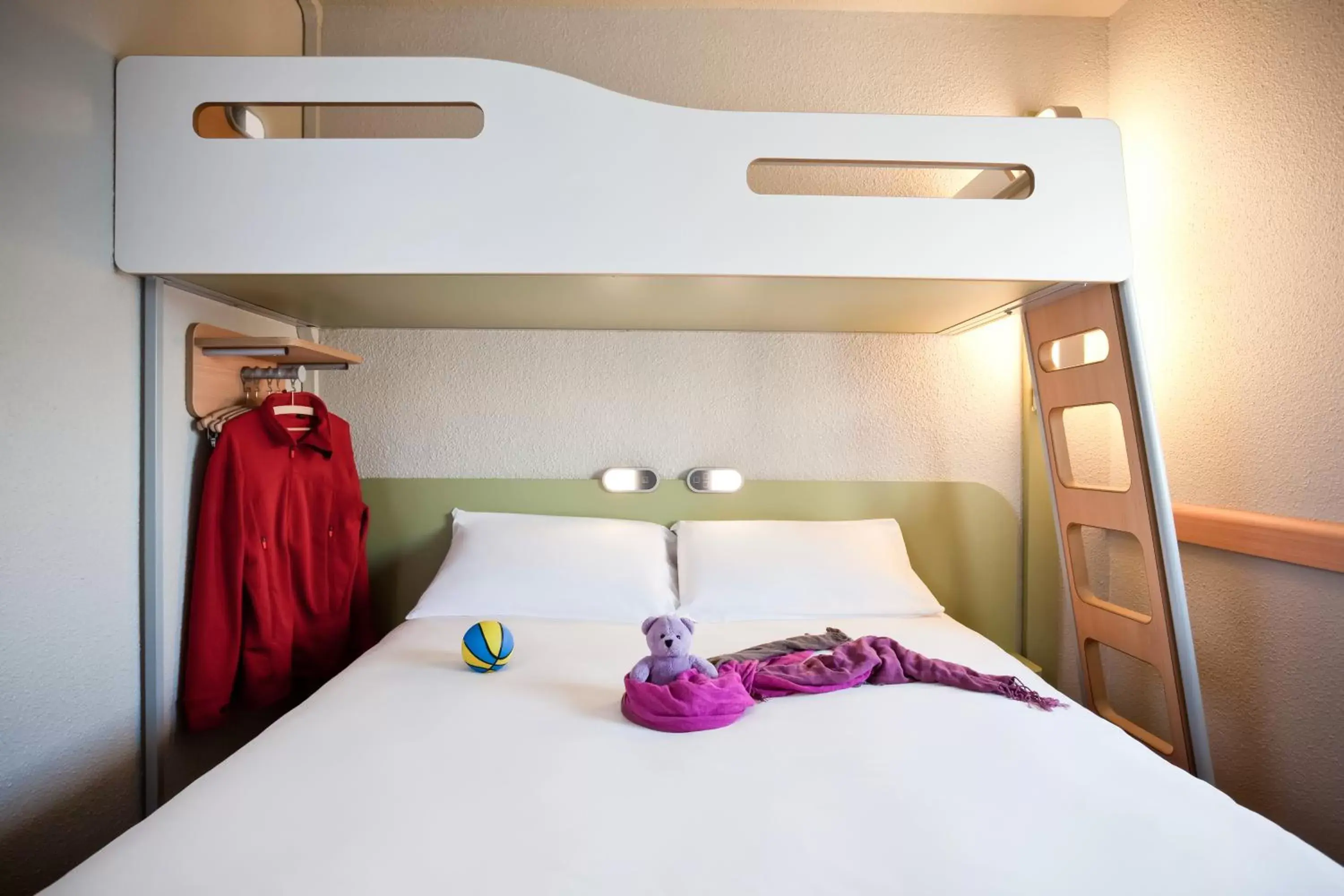 Bedroom, Bed in ibis budget Pontault Combault RN4 Marne La Vallée