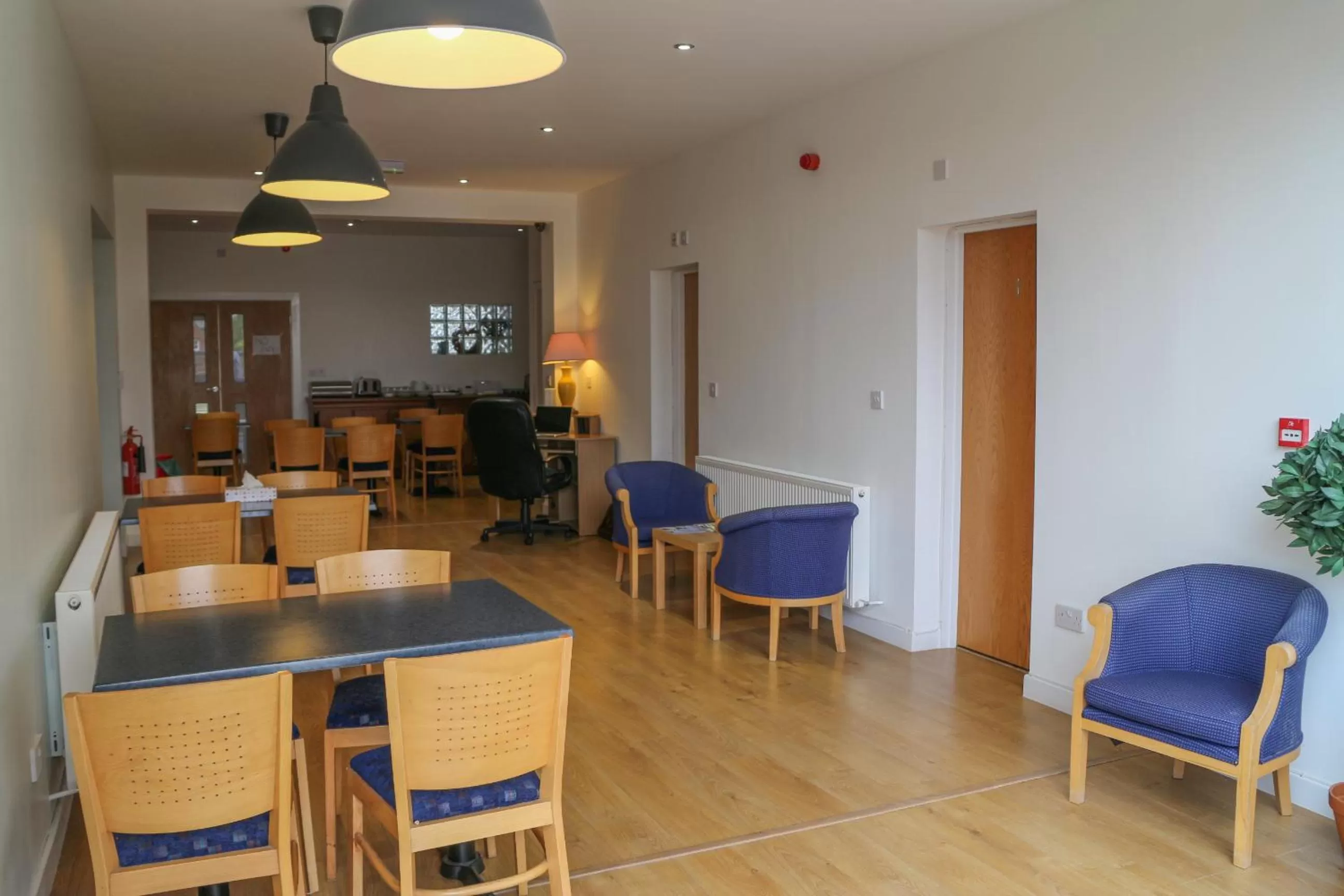 Restaurant/places to eat in Oscar Lodge