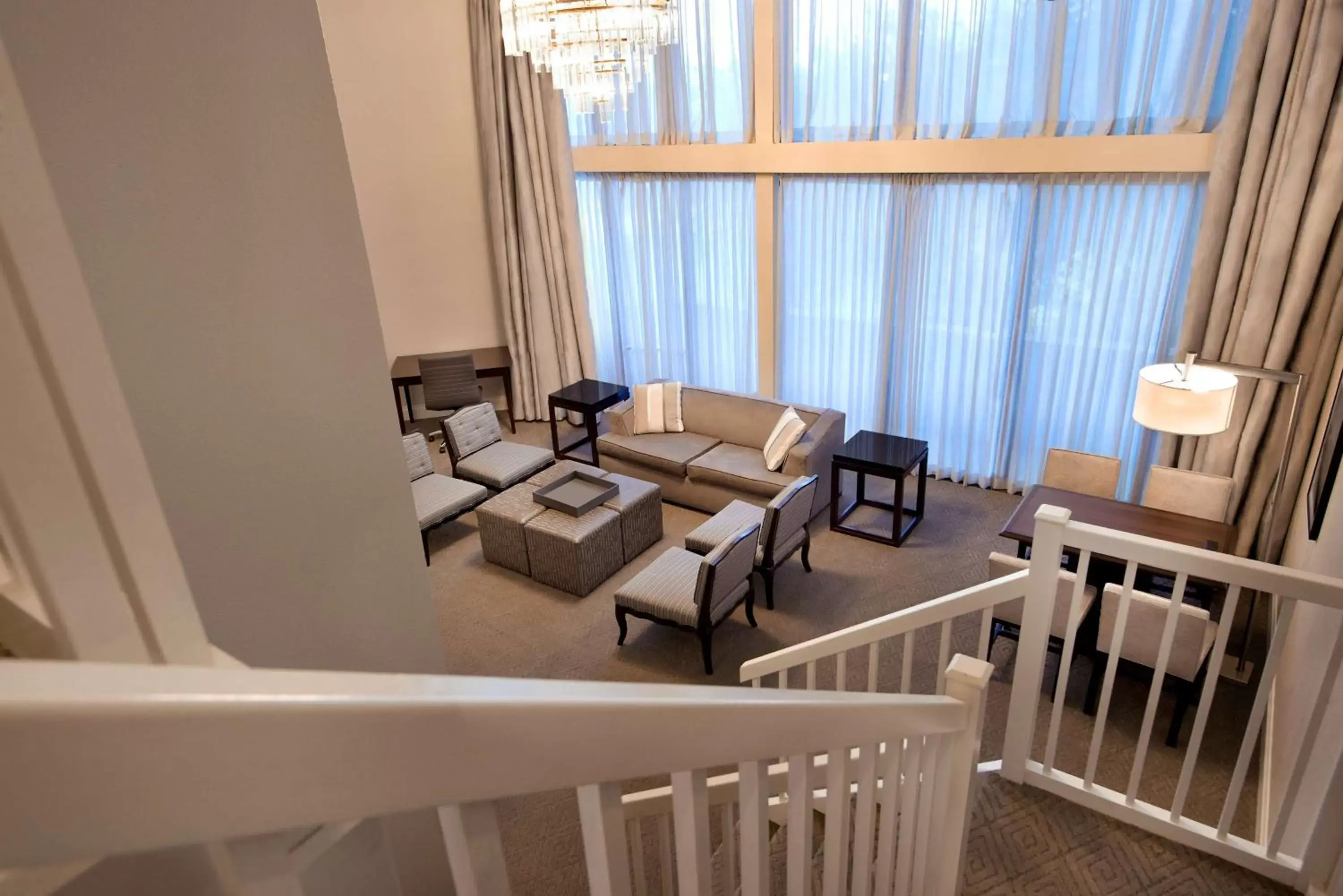 Bedroom, Seating Area in Embassy Suites Boca Raton