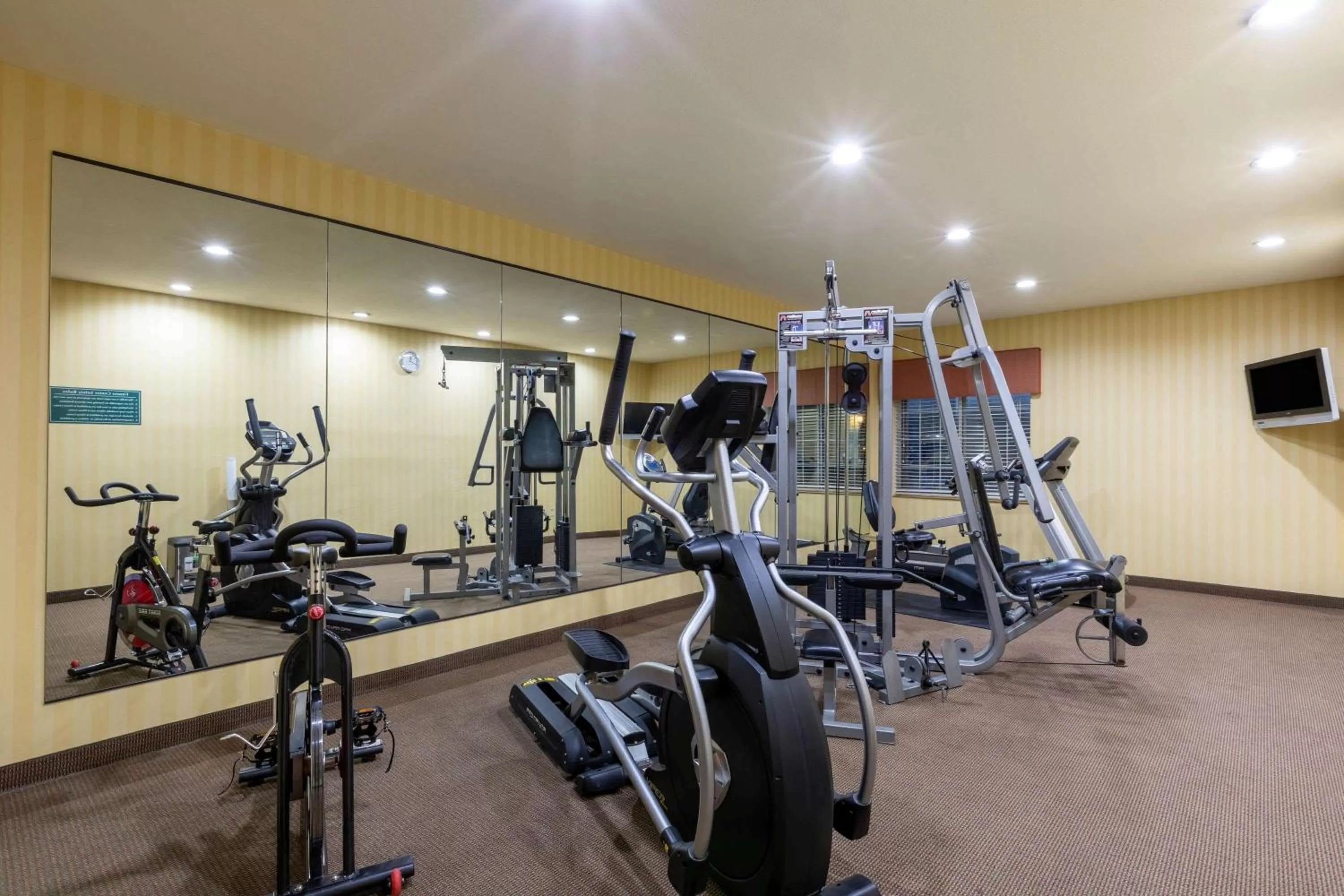Fitness centre/facilities in La Quinta by Wyndham Dodge City