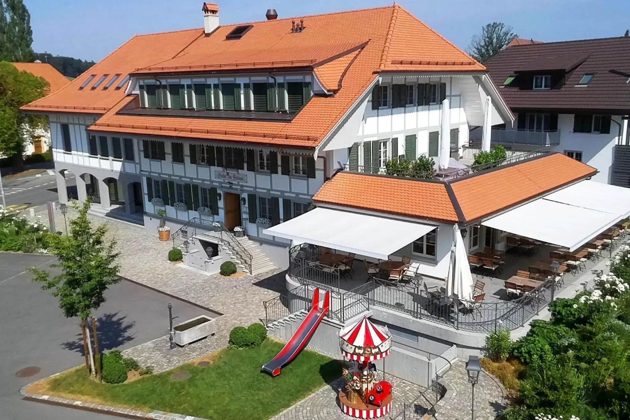 Property building, Bird's-eye View in Gasthof zum Schlüssel