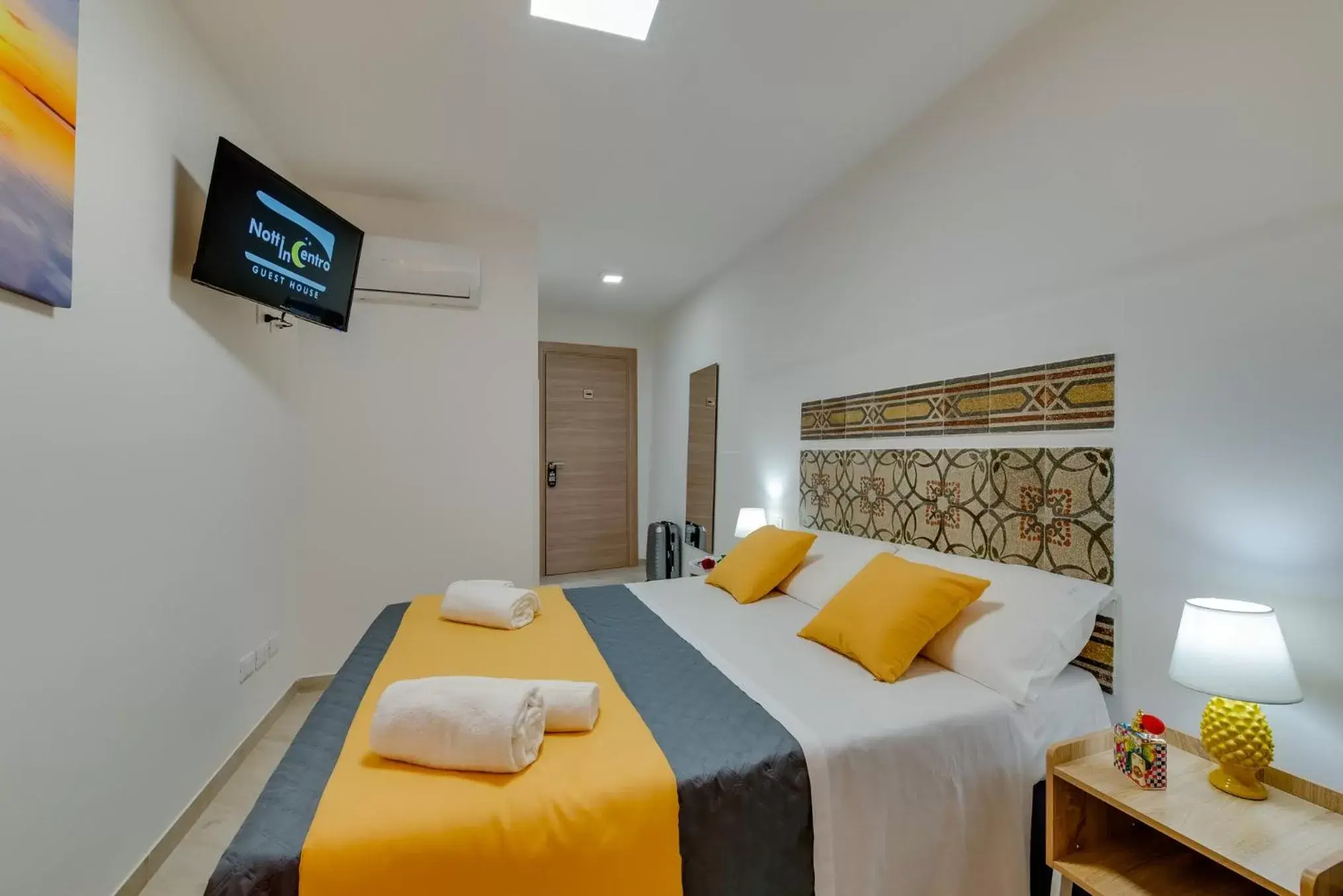 Bed in NottInCentro -Guest House-